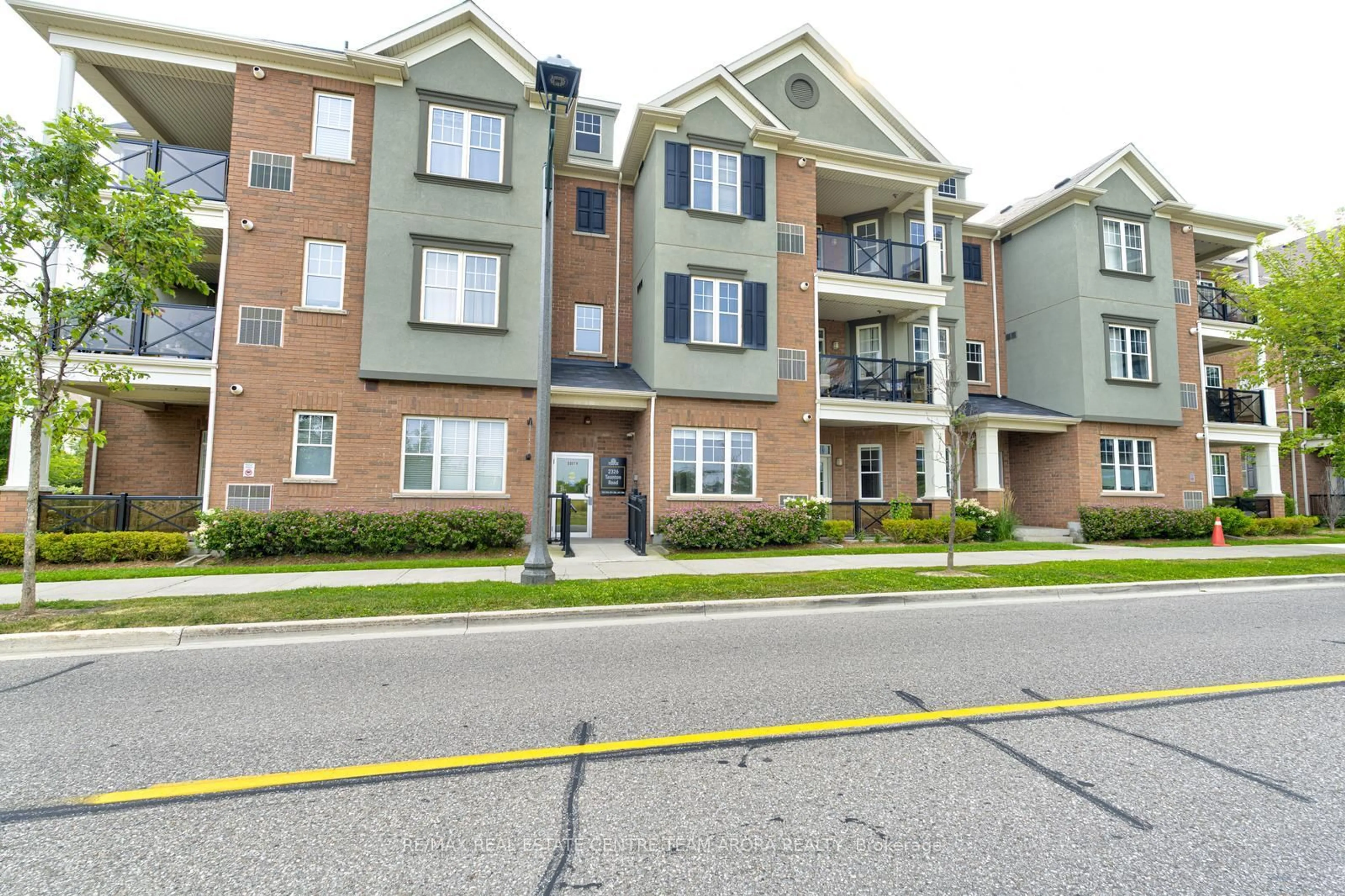 Unknown for 2326 Taunton Rd #303, Oakville Ontario L6H 0L3