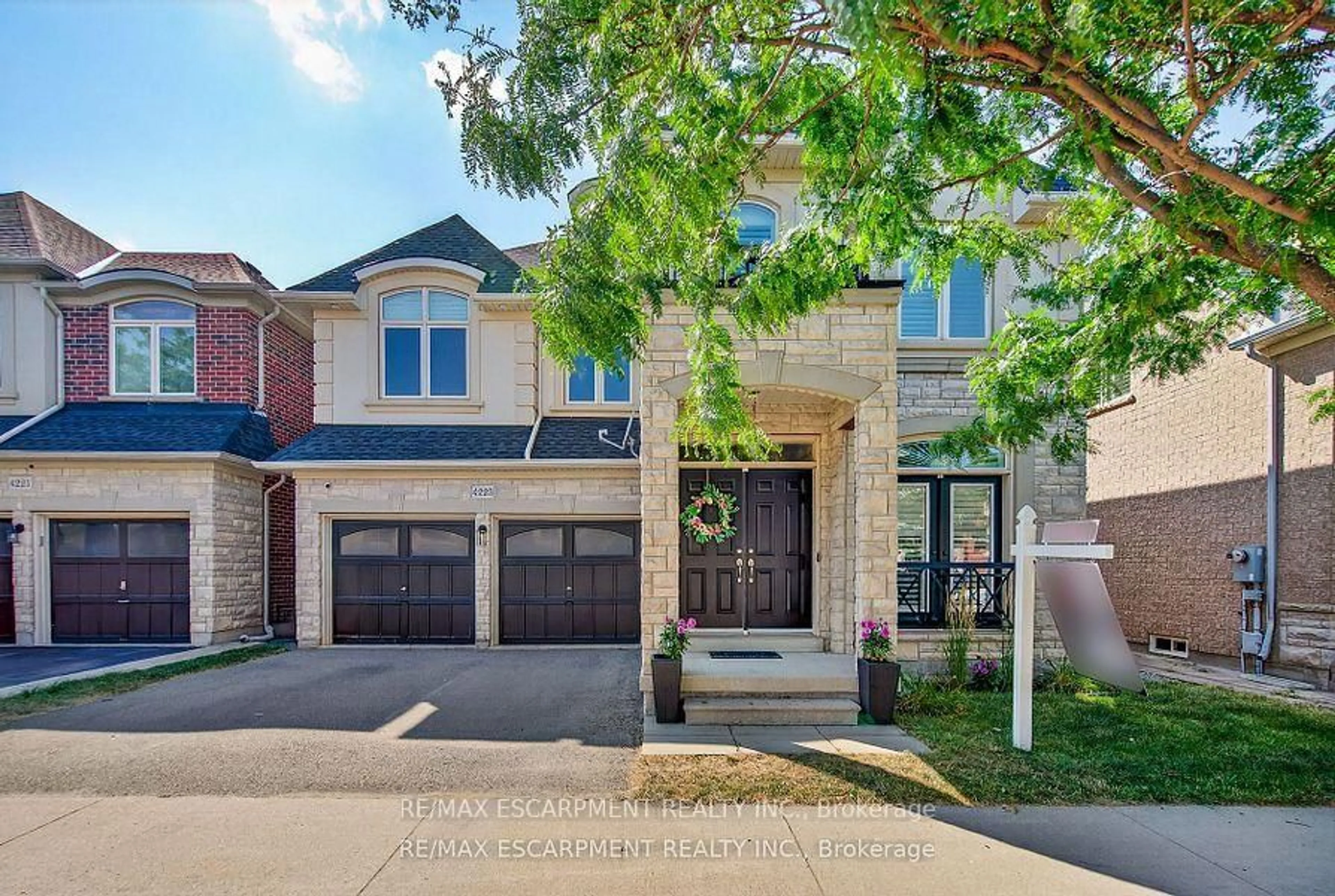 Home with brick exterior material, street for 4223 Fuller Cres, Burlington Ontario L7M 0M4