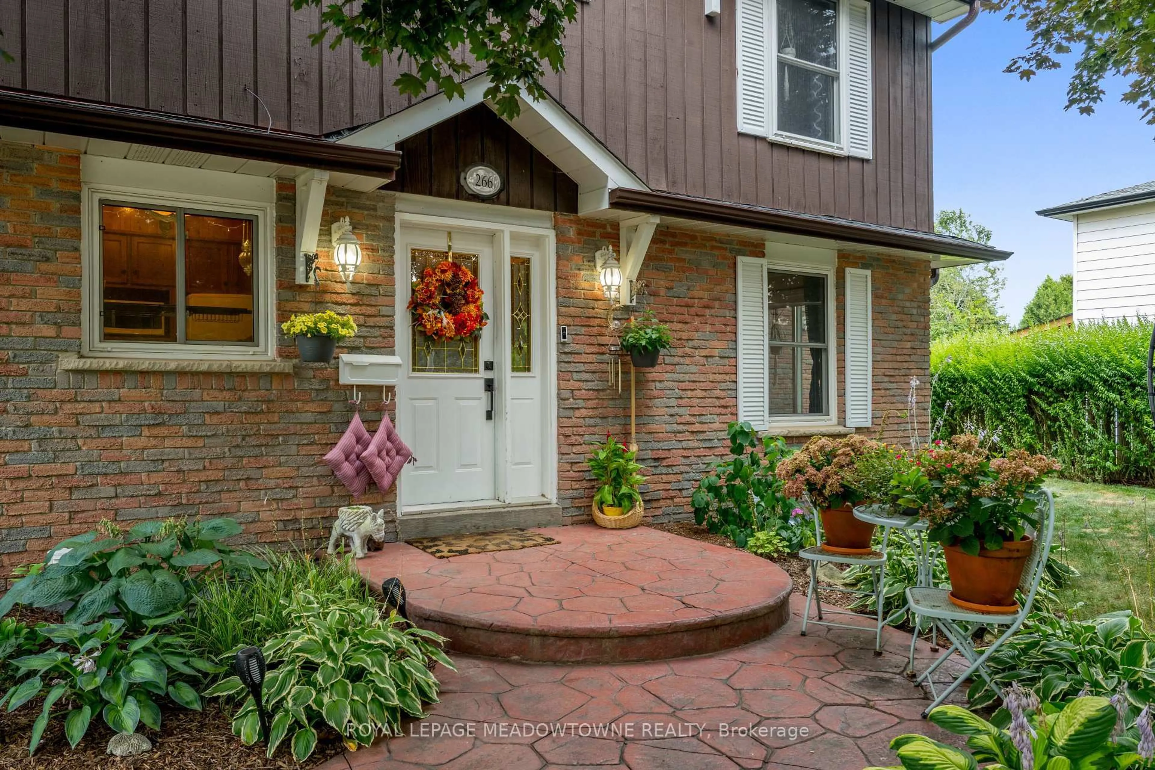 Home with brick exterior material, street for 266 Mcdonald Blvd, Halton Hills Ontario L7J 2R9