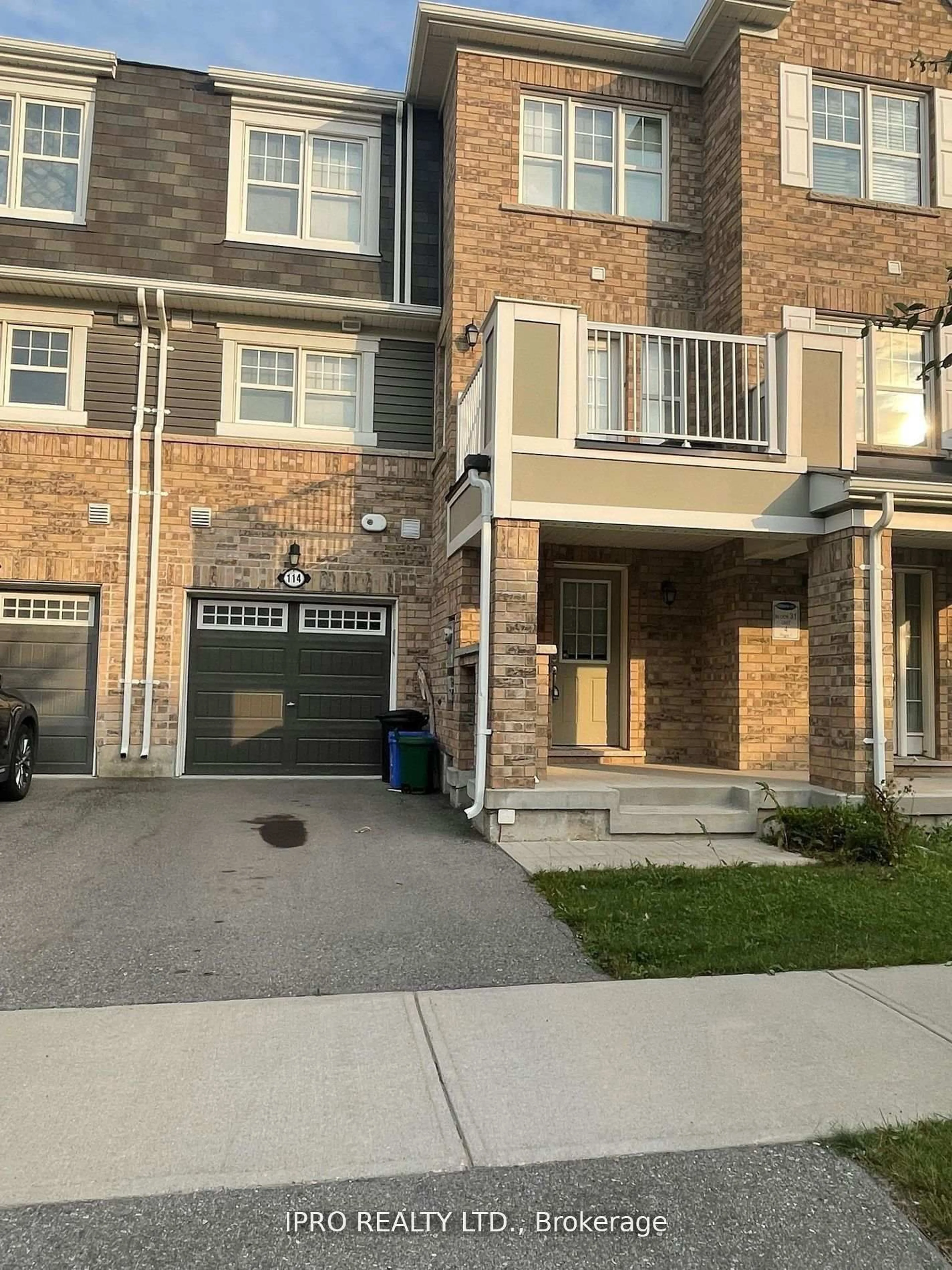 Unknown for 114 FROST Crt, Milton Ontario L9E 1G4
