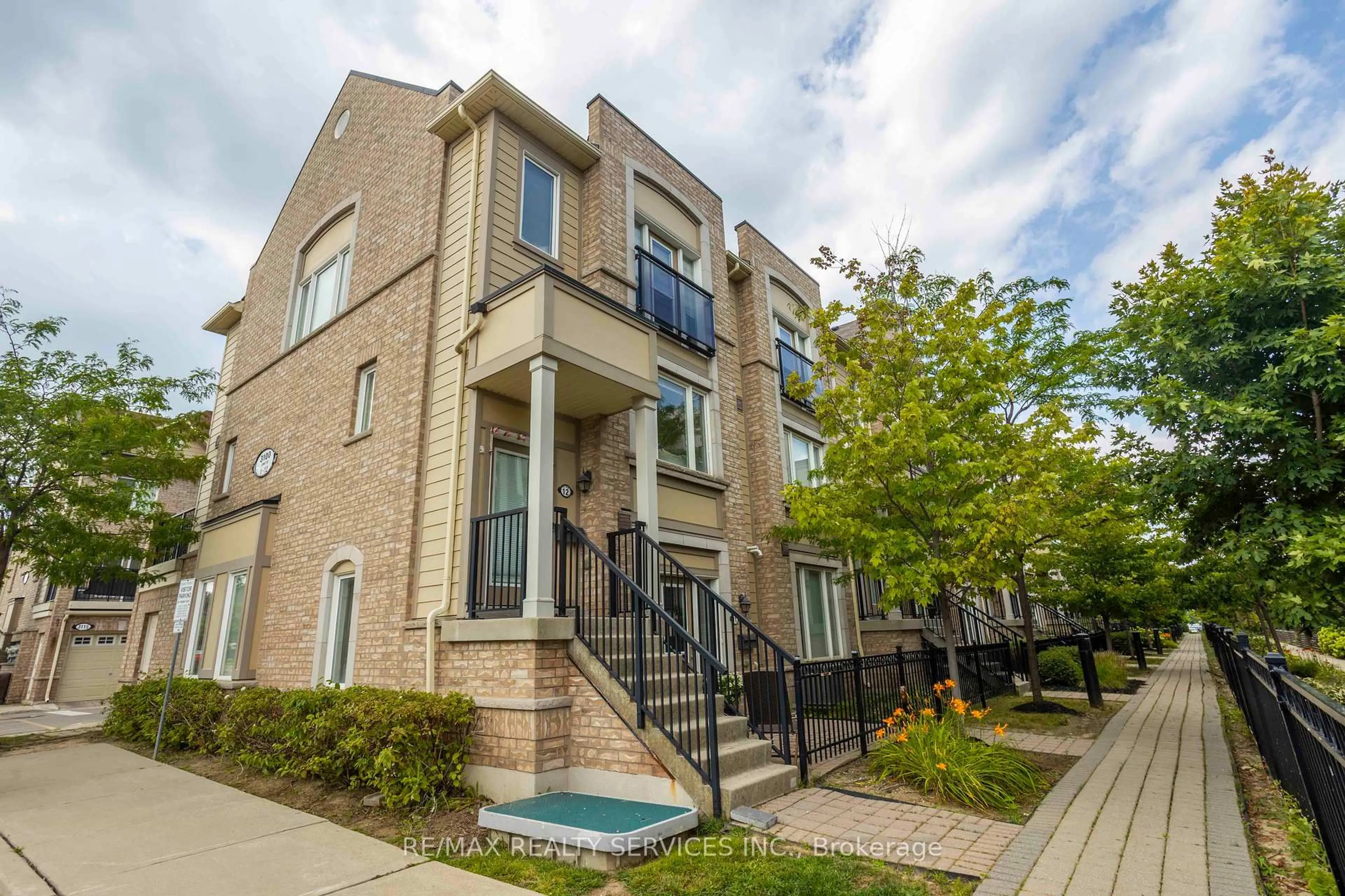 Home with brick exterior material, street for 3100 Boxford Cres #8, Mississauga Ontario L5M 0P4