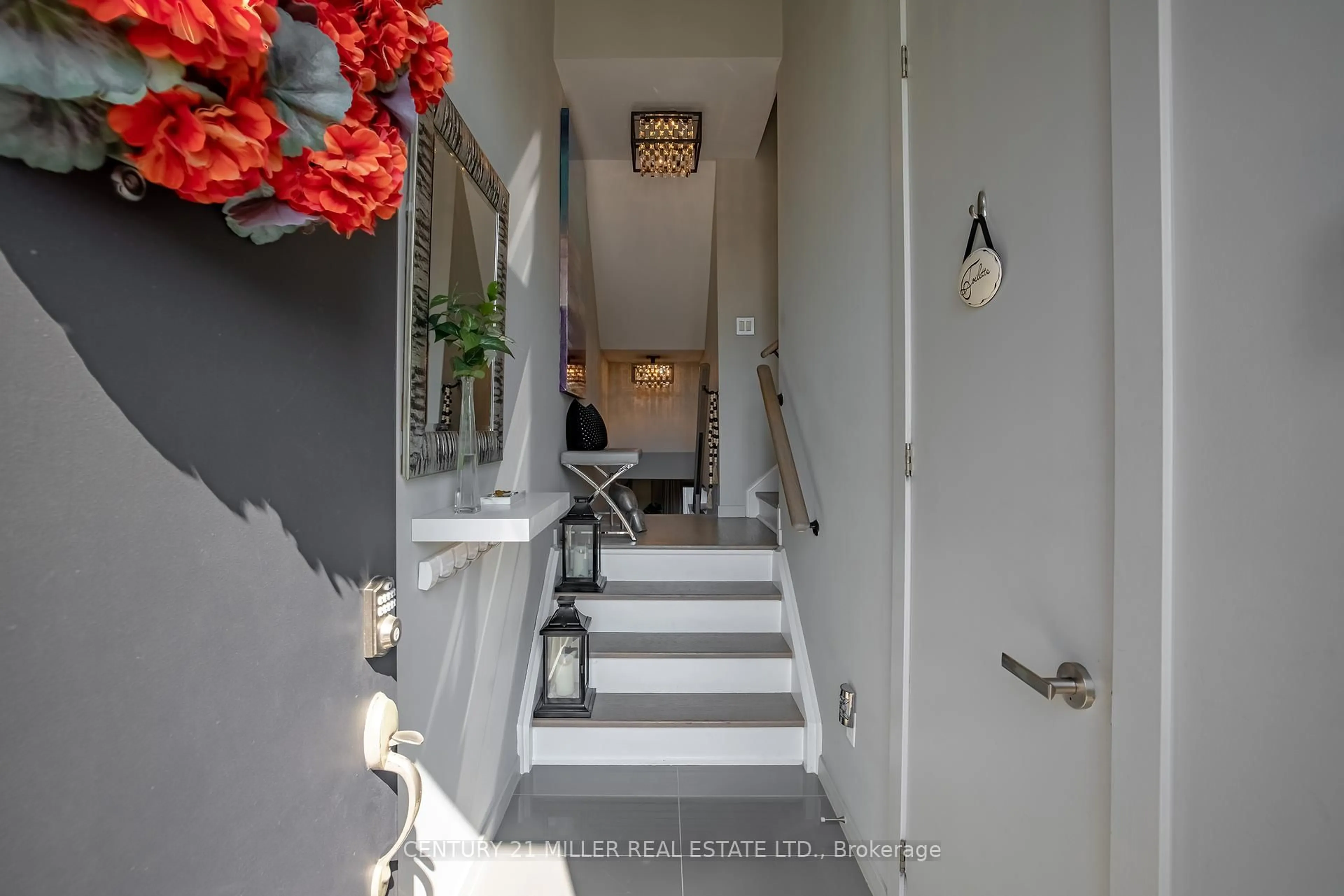 Indoor entryway for 469 Nautical Blvd, Oakville Ontario L6L 0E8