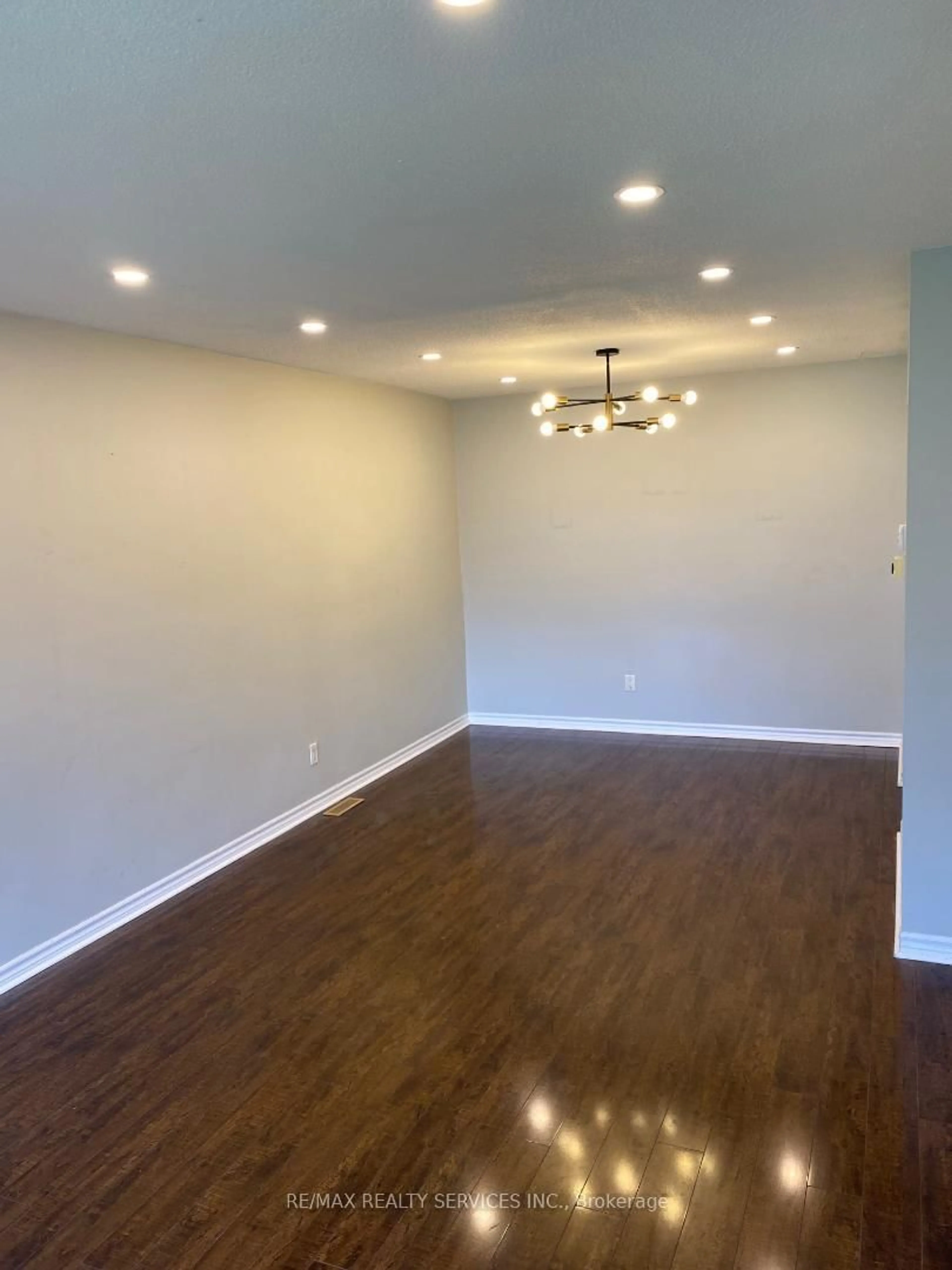 A pic of a room for 41 Manitou Cres, Brampton Ontario L6S 2Z6