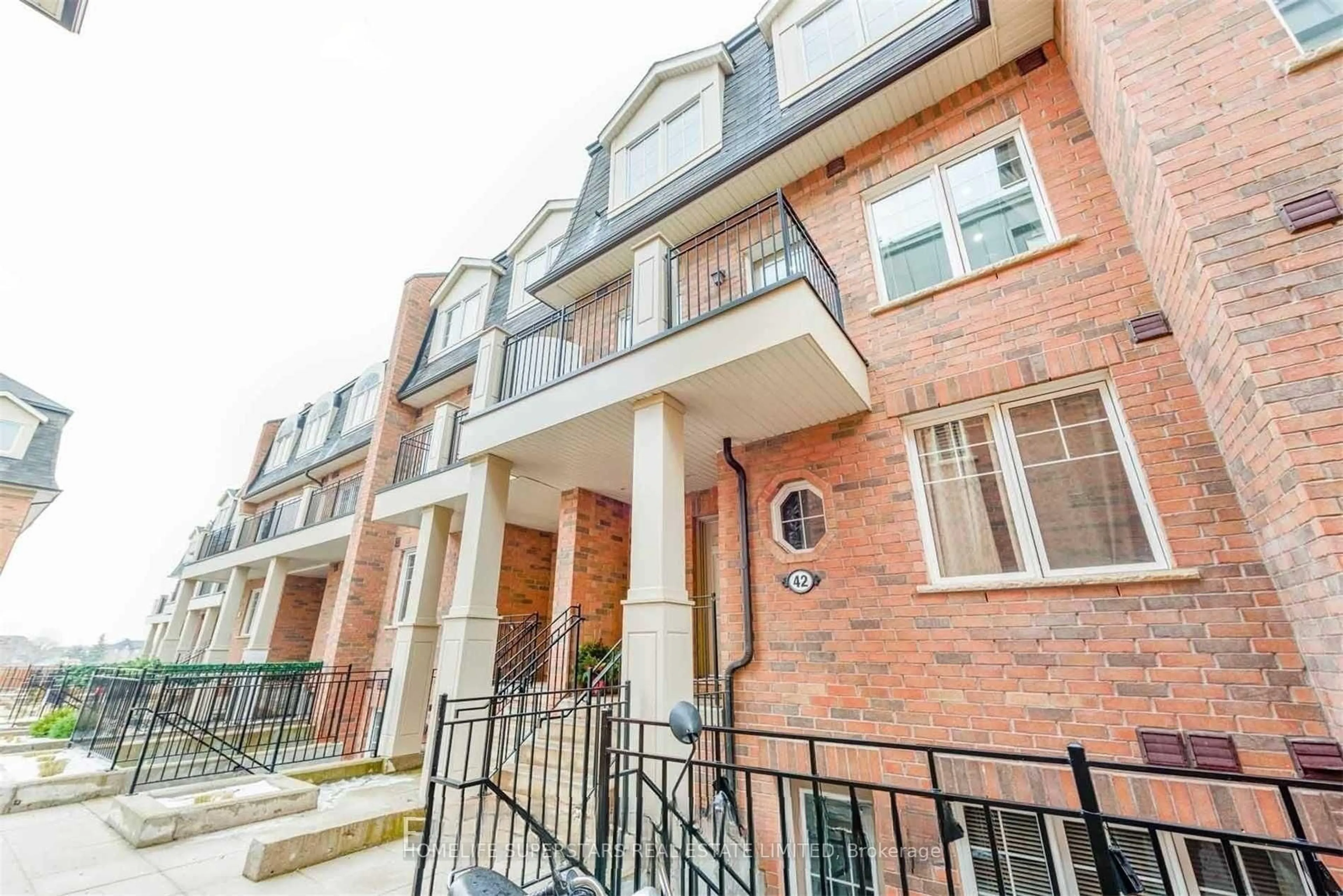 Home with brick exterior material, street for 2420 Baronwood Dr #42-02, Oakville Ontario L6M 0J7
