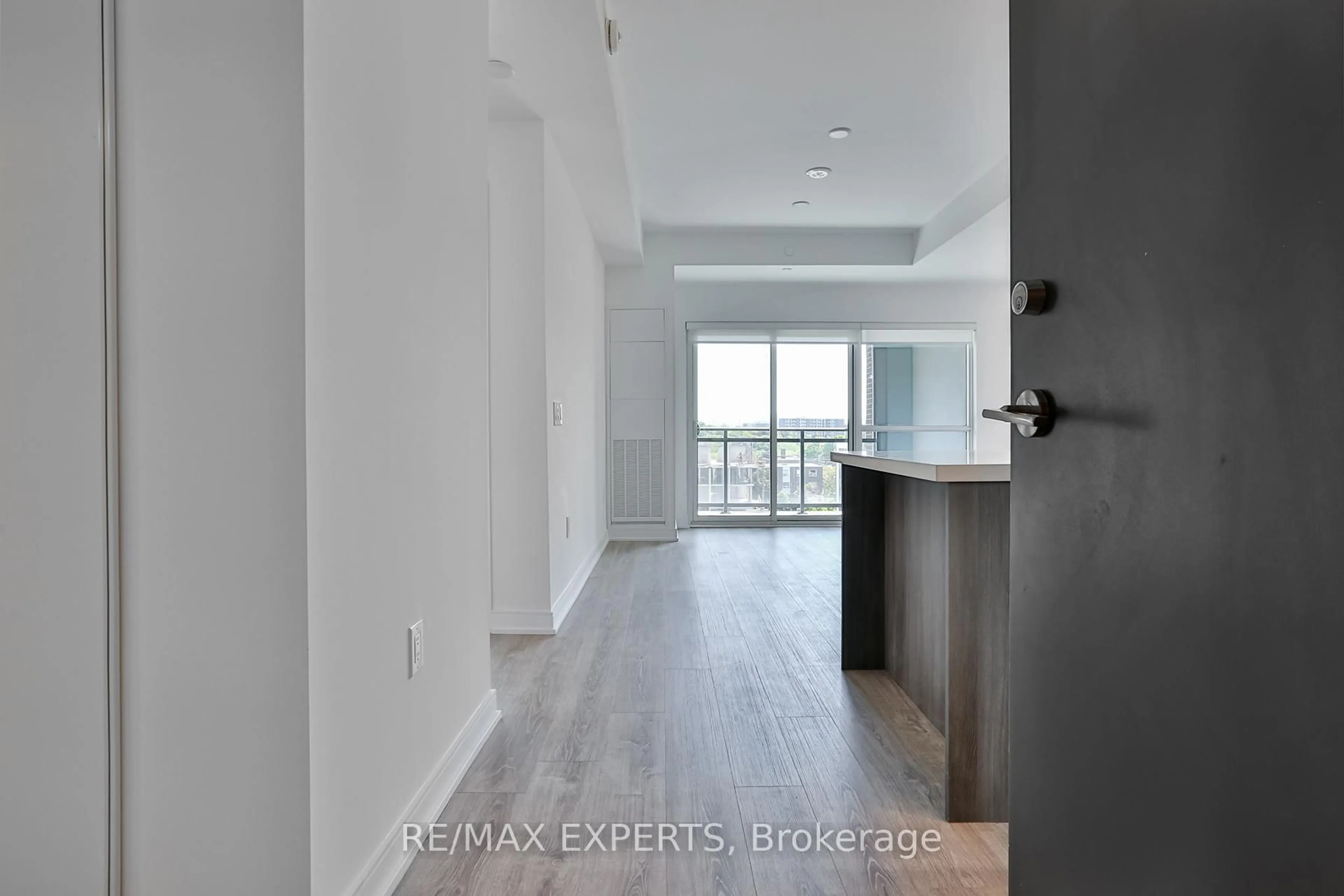 Indoor entryway for 25 Neighbourhood Lane #603, Toronto Ontario M8Y 0C4