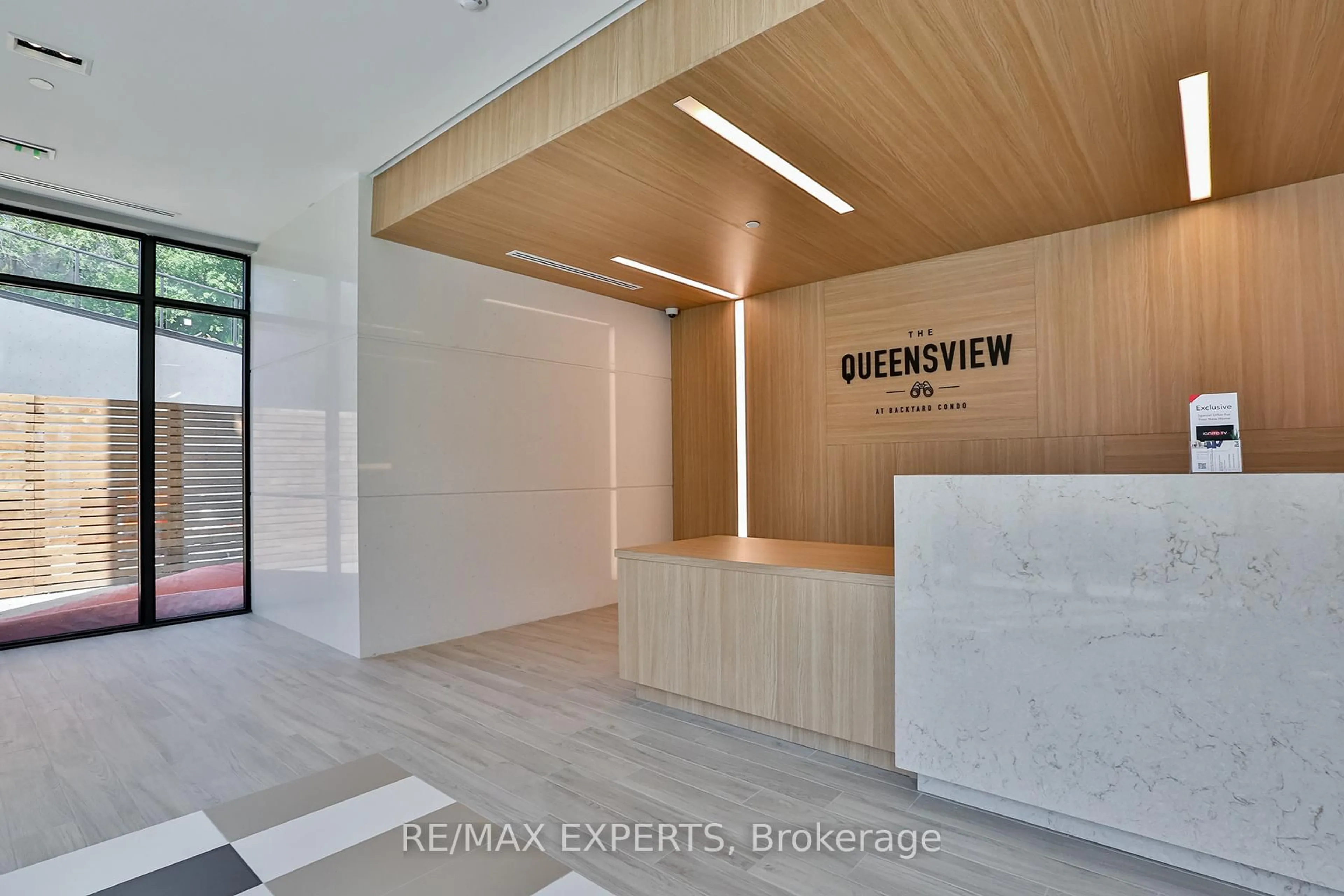 Indoor foyer for 25 Neighbourhood Lane #603, Toronto Ontario M8Y 0C4