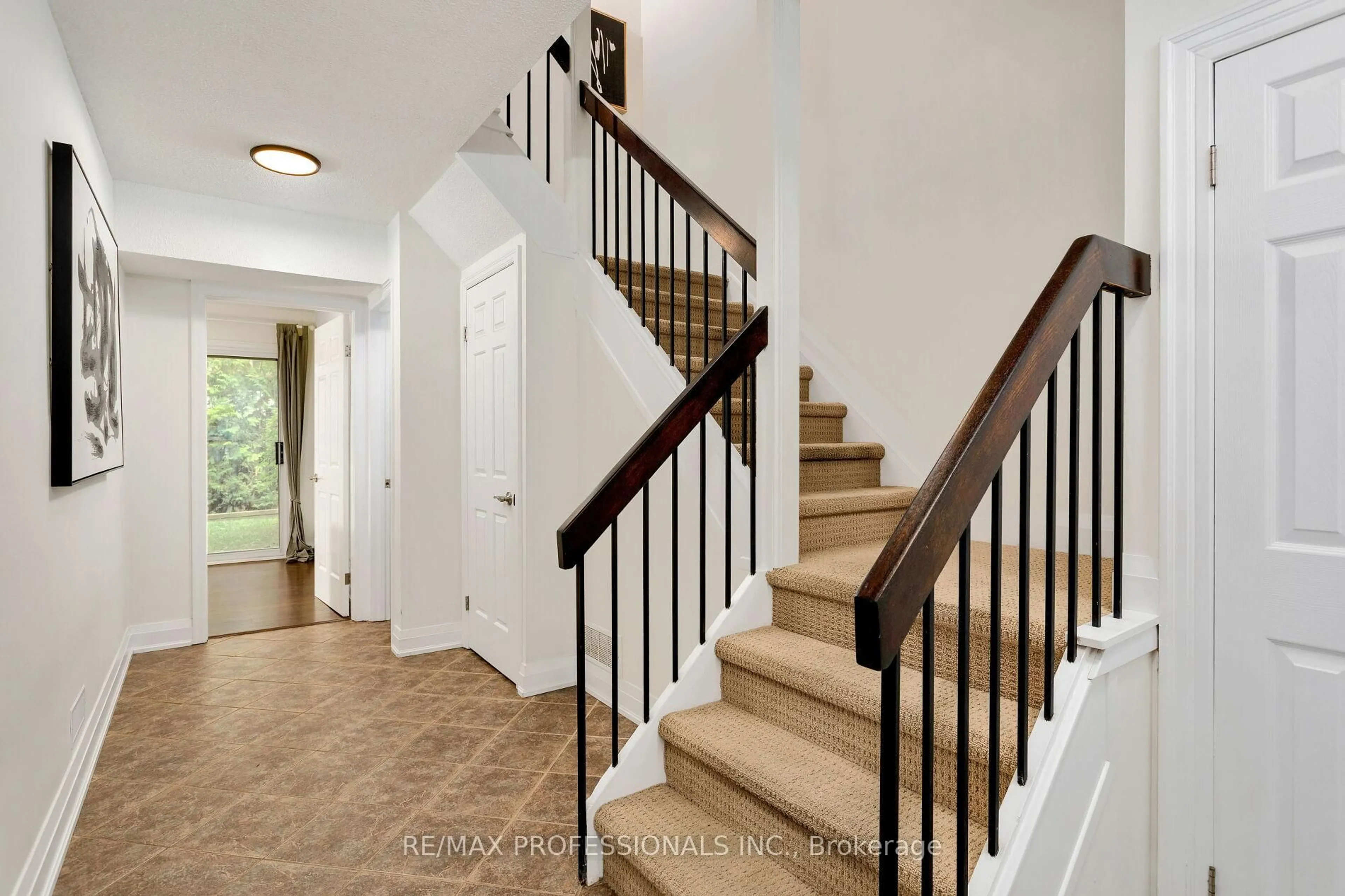 Stairs for 1080 Walden Circ #82, Mississauga Ontario M5J 3M9