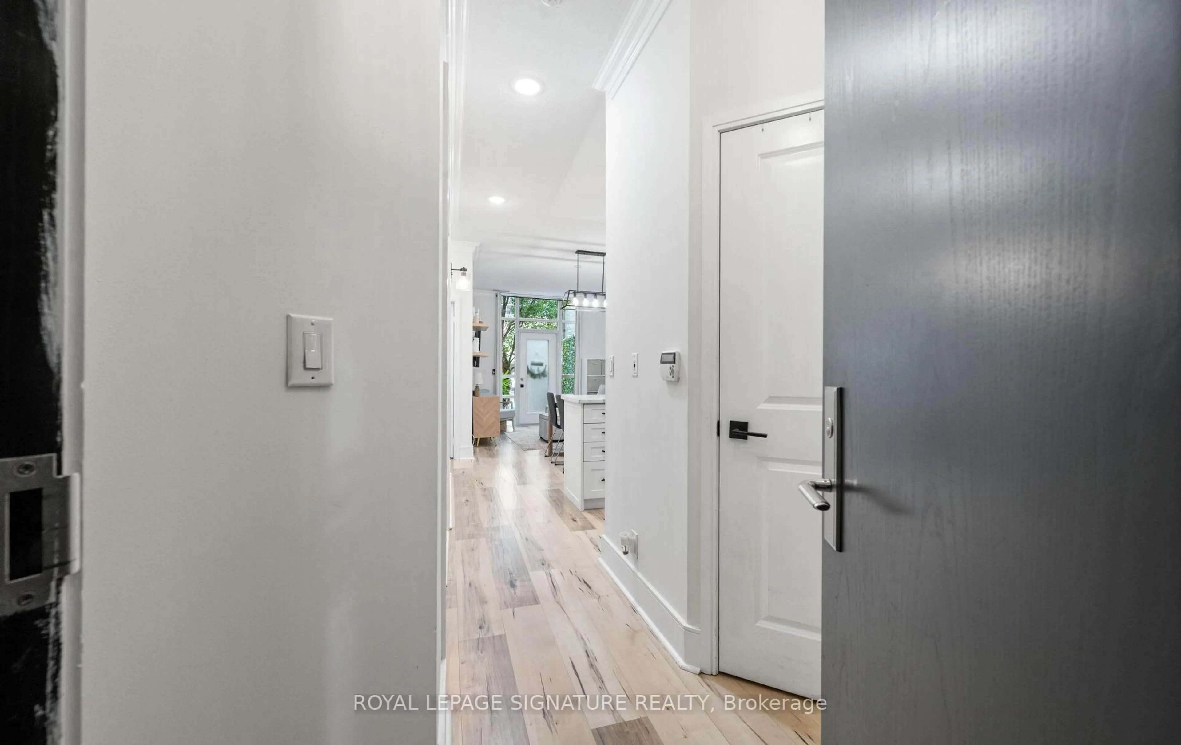 Indoor entryway for 80 Absolute Ave #104, Mississauga Ontario L4Z 0A5