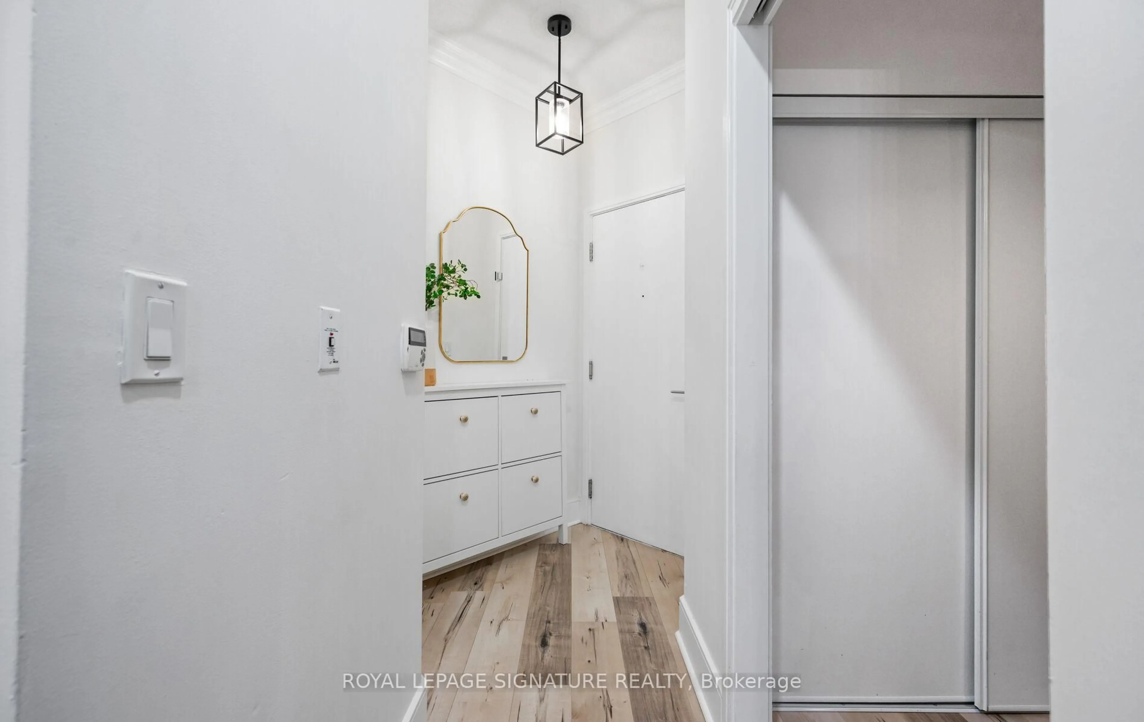 Indoor entryway for 80 Absolute Ave #104, Mississauga Ontario L4Z 0A5