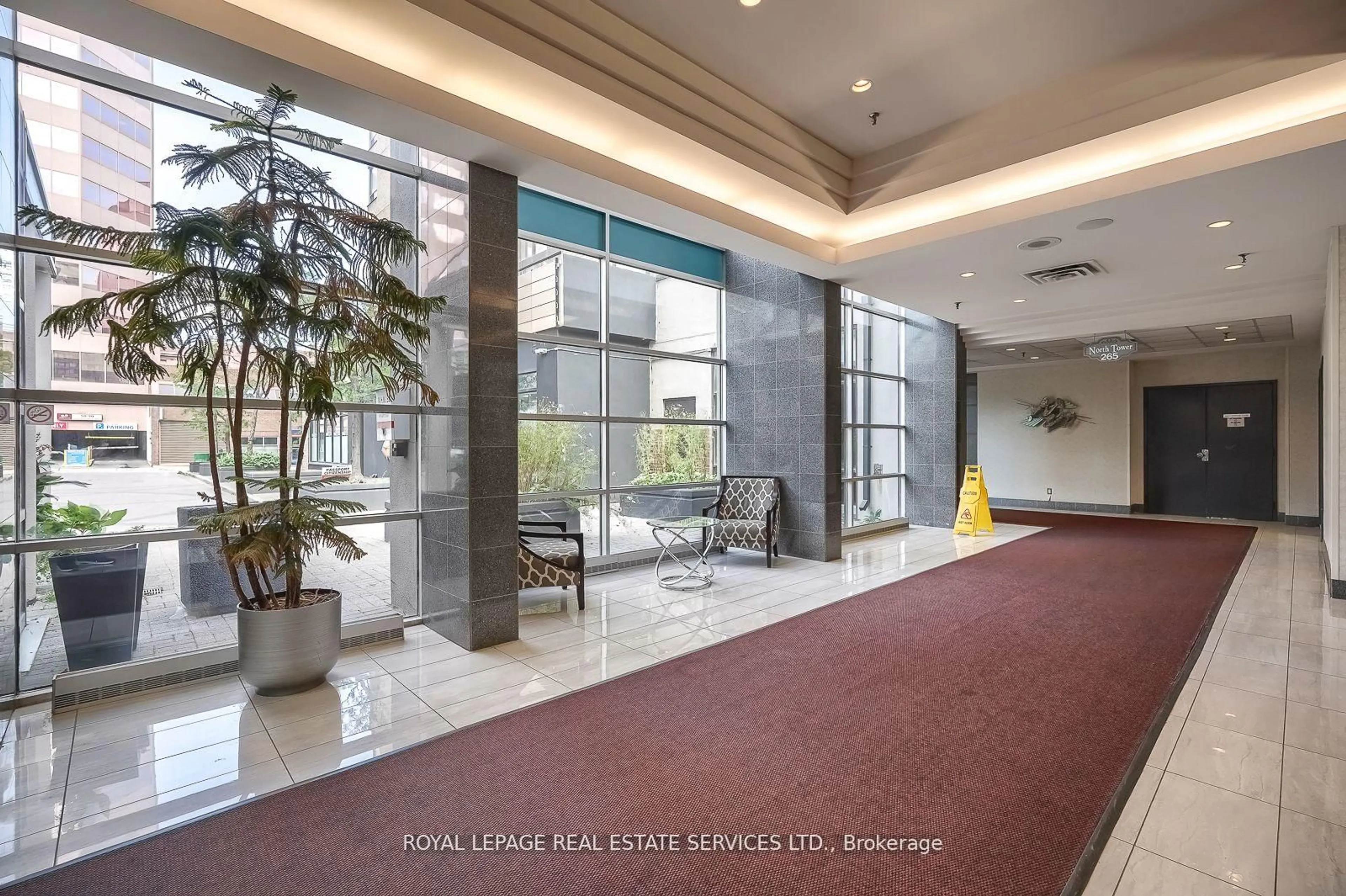 Indoor foyer for 265 Enfield Pl #1008, Mississauga Ontario L5B 3Y6