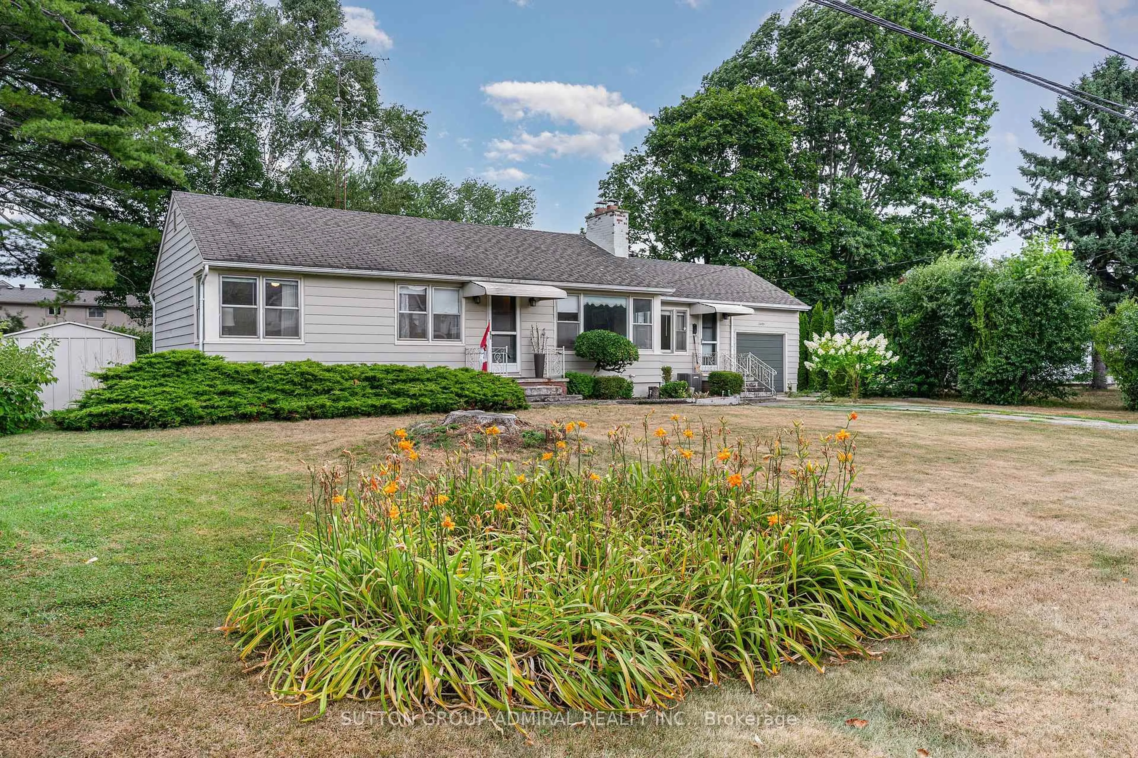 Unknown for 2455 Rebecca St, Oakville Ontario L6L 2B1