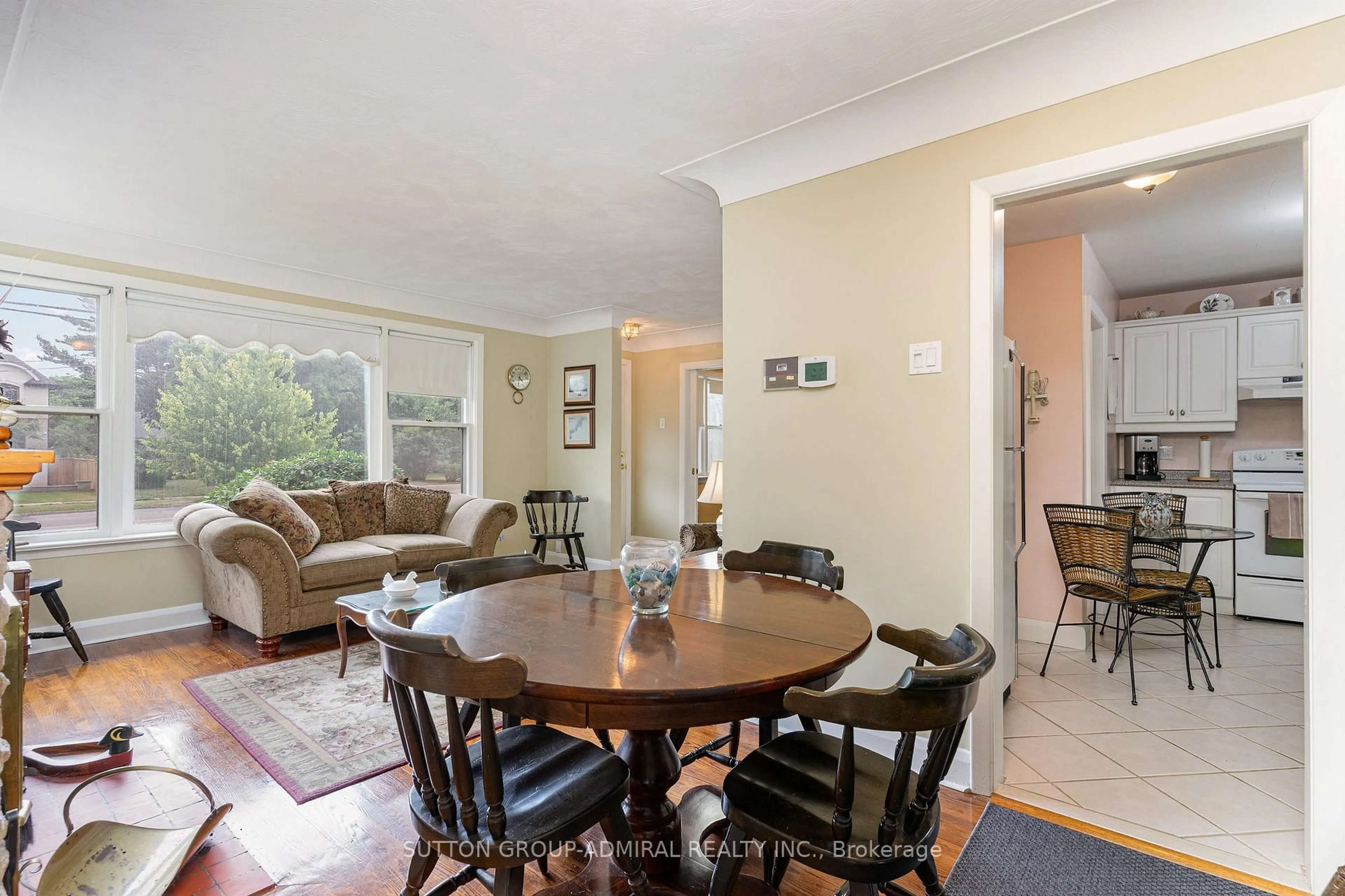 Dining room, unknown for 2455 Rebecca St, Oakville Ontario L6L 2B1