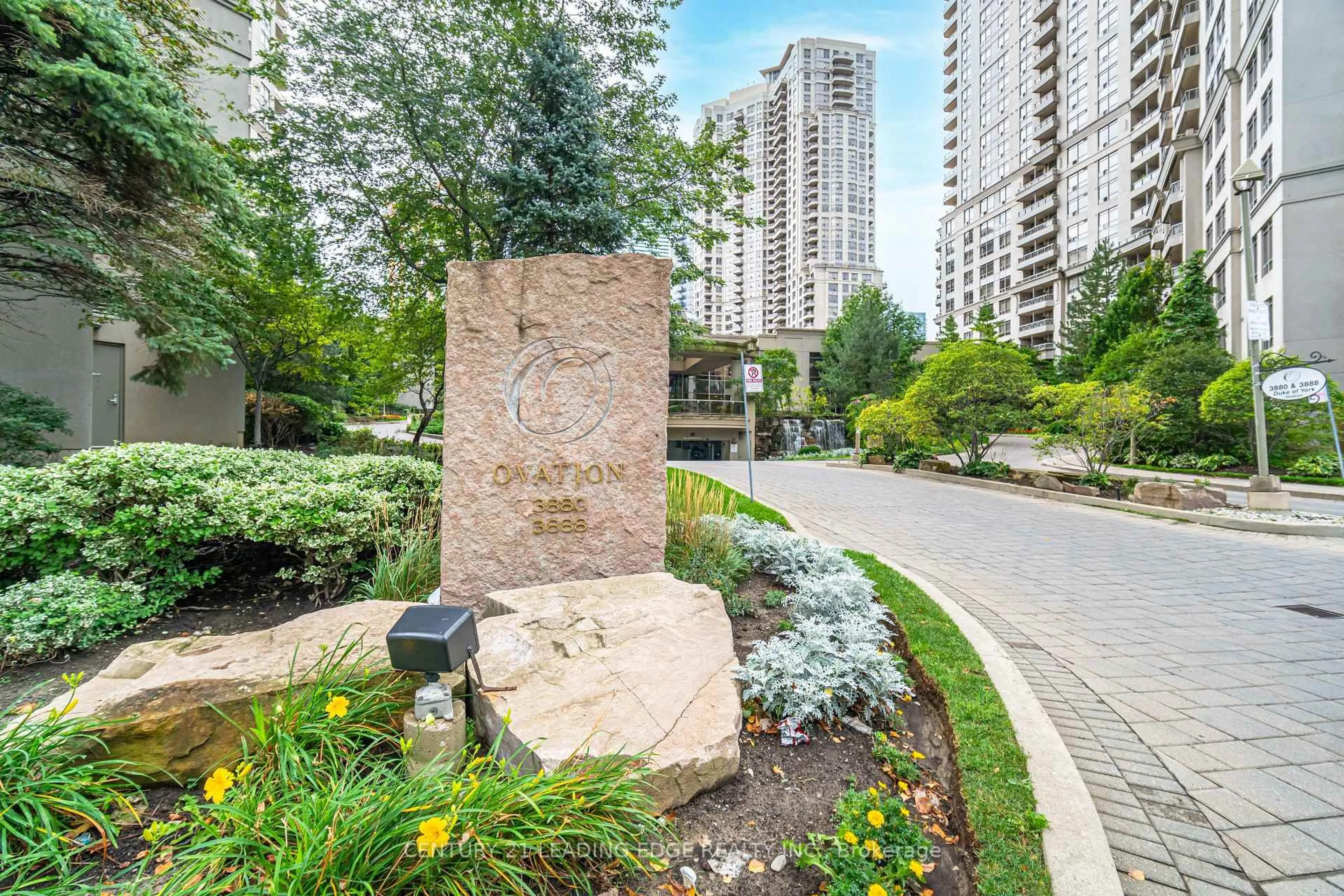 Patio, street for 3880 Duke Of York Blvd #1609, Mississauga Ontario L5B 4M7