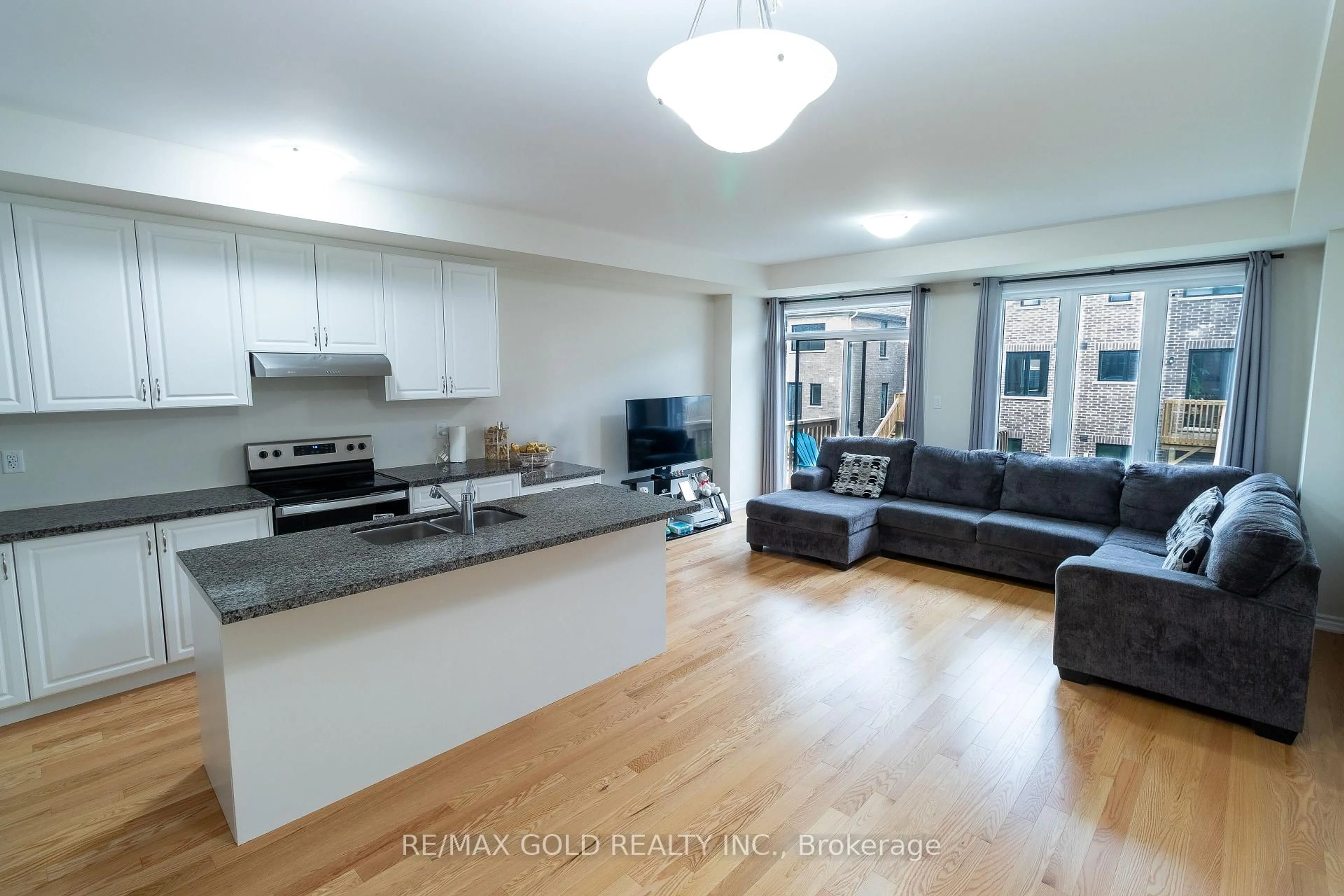 Open concept kitchen, unknown for 1384 National Common, Burlington Ontario L7P 0V6