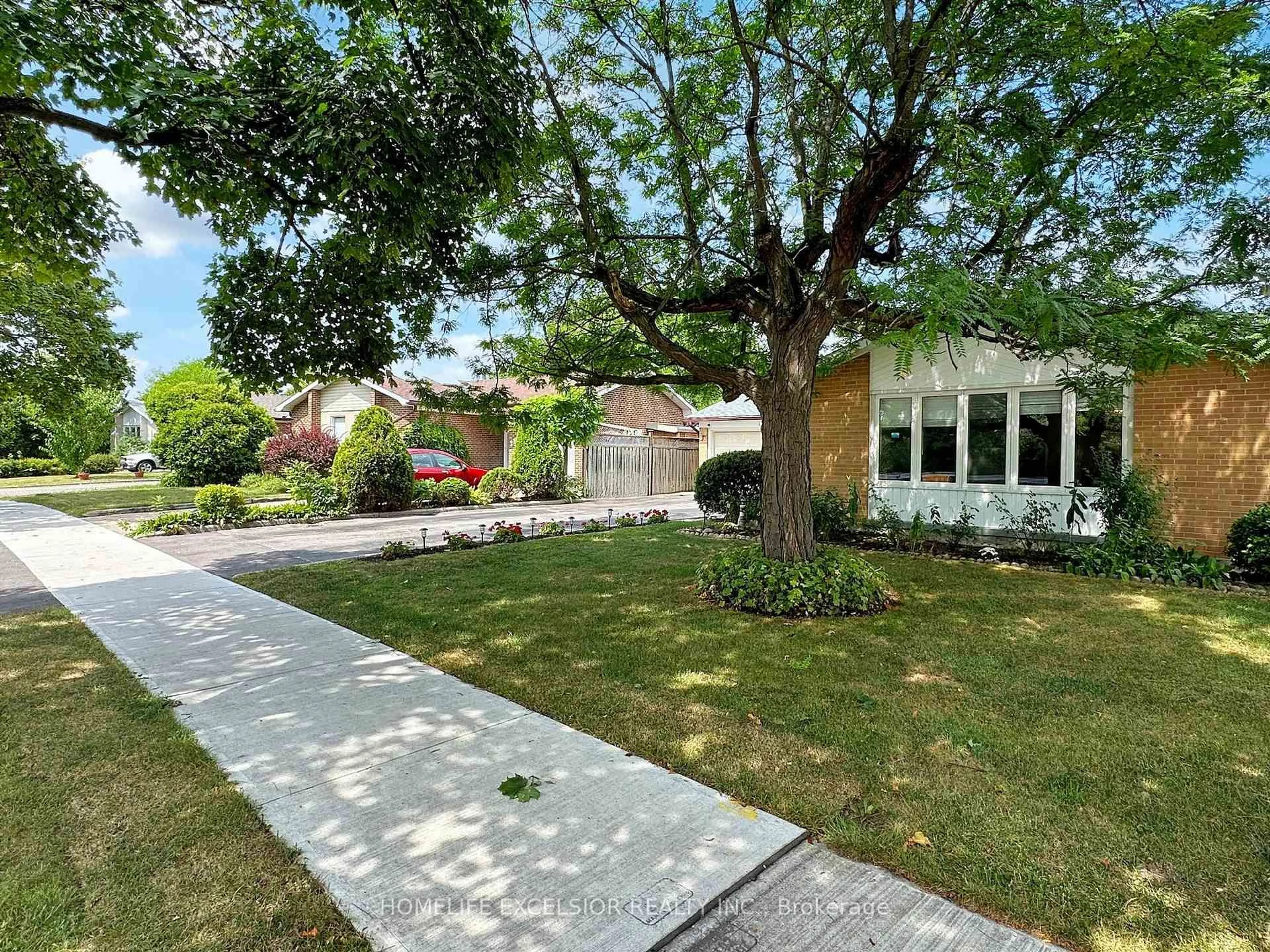 Unknown for 26 John Garland Blvd, Toronto Ontario M9V 1N3