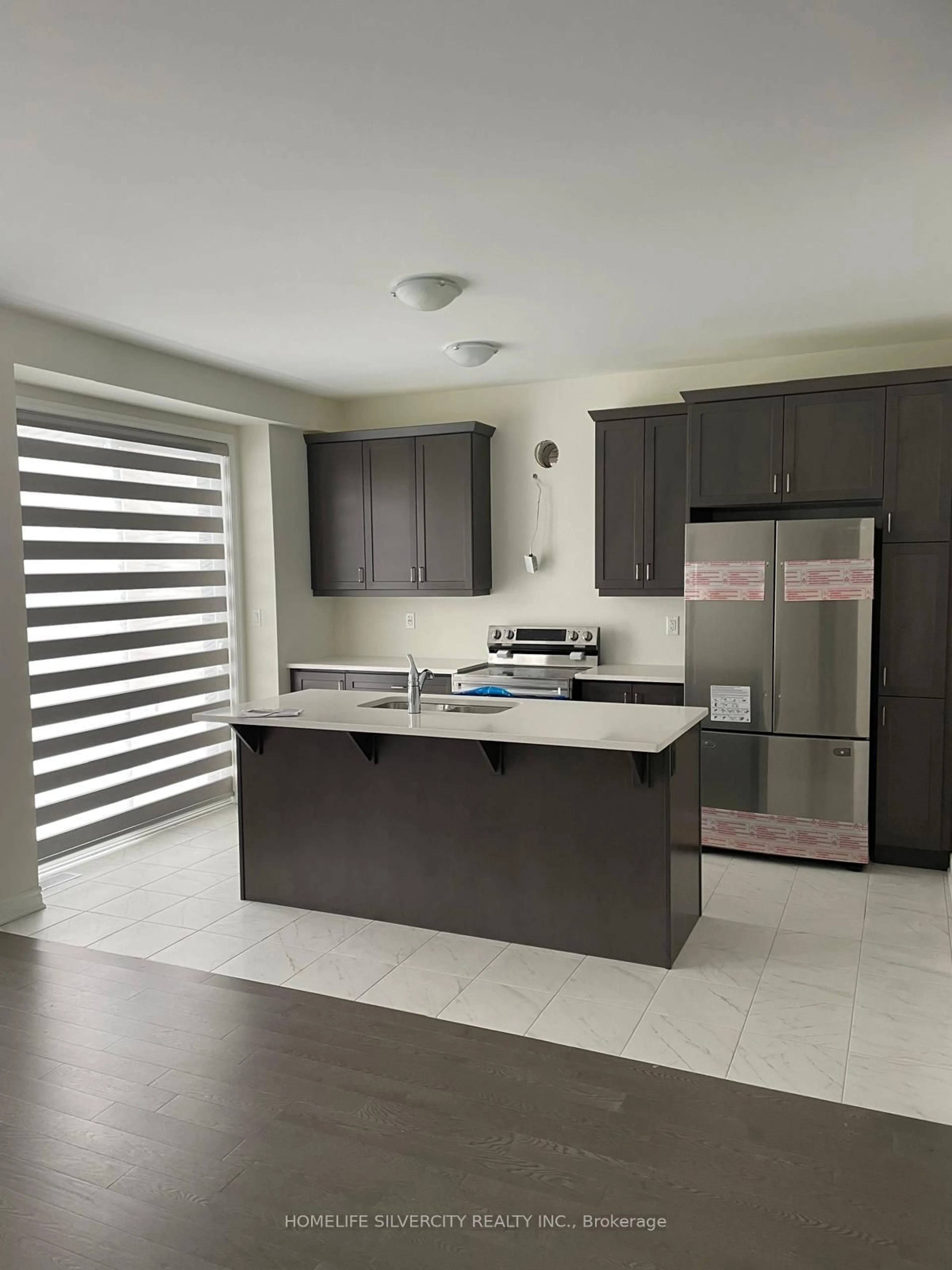 Contemporary kitchen, unknown for 24 Eberly Wood, Caledon Ontario L7A 0H1