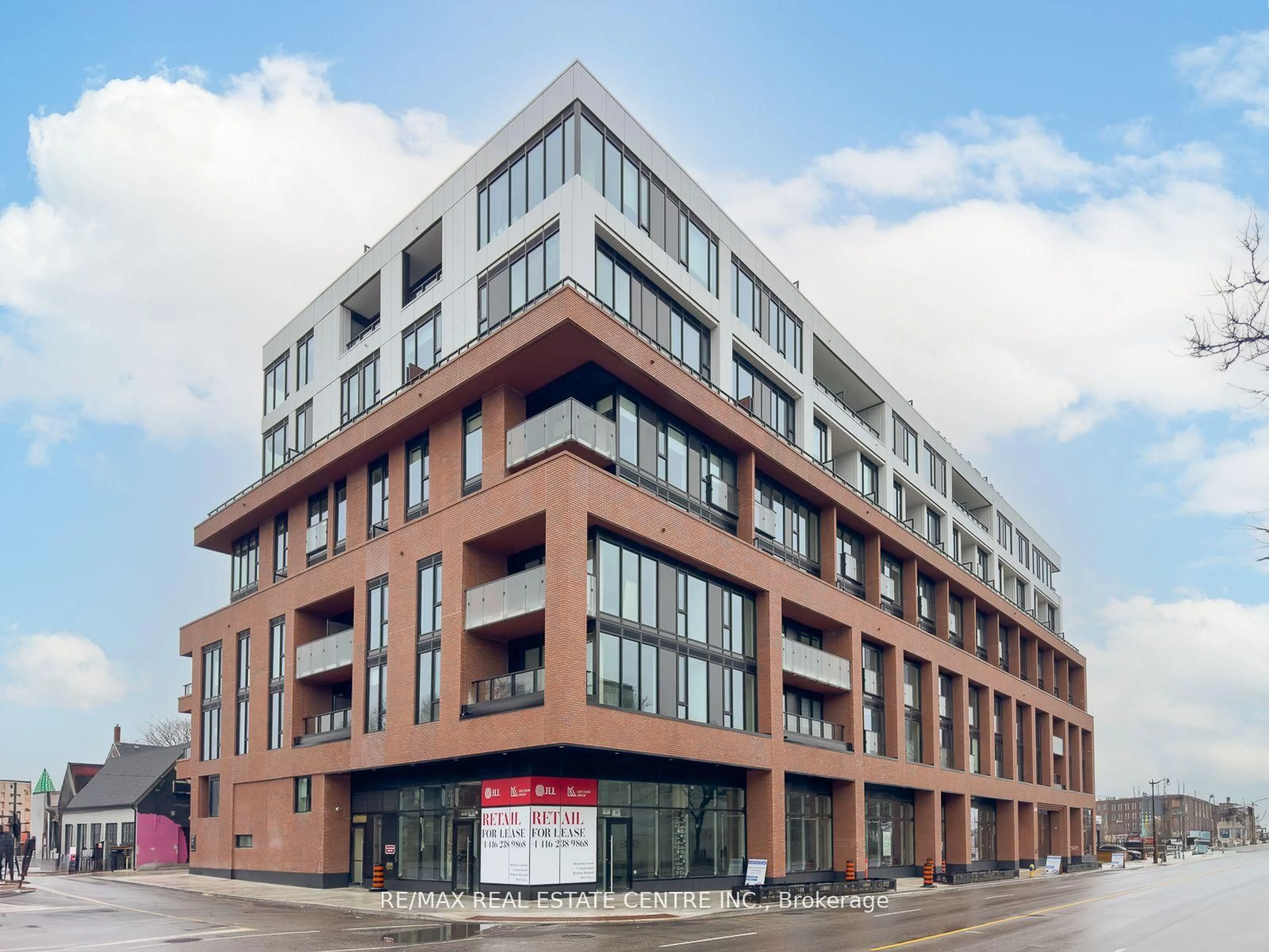 Unknown for 7 Watkinson Ave, Toronto Ontario M6P 1Y2