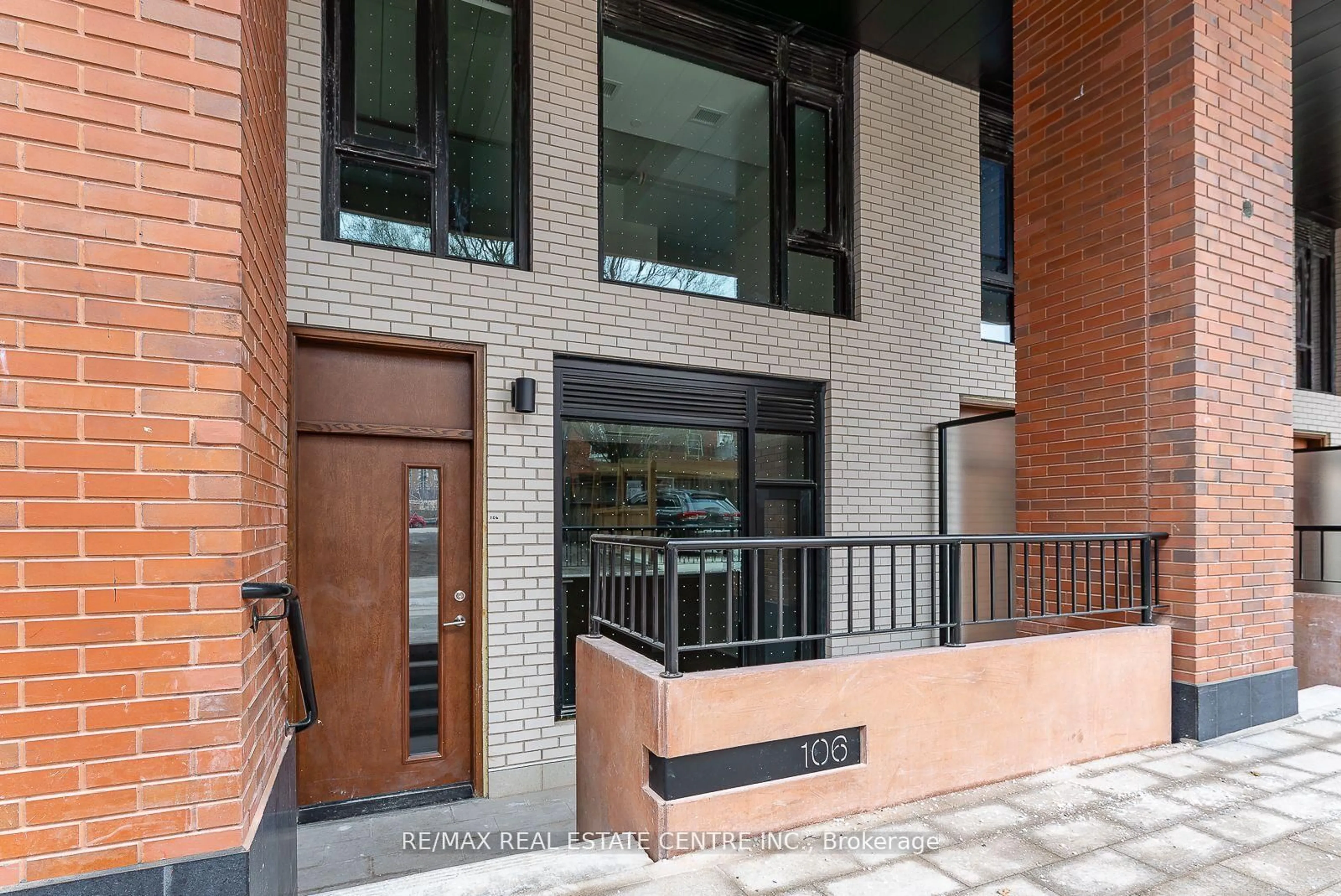 Unknown for 7 Watkinson Ave, Toronto Ontario M6P 1Y2