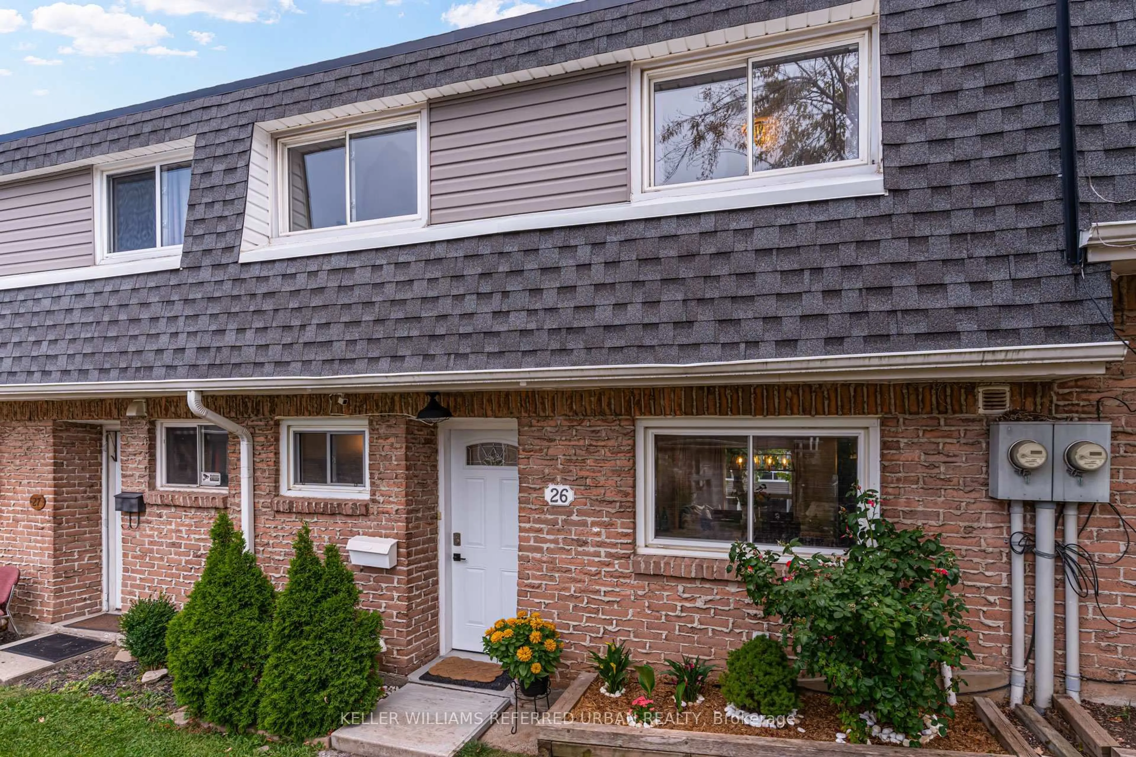 Home with brick exterior material, street for 2050 Upper Middle Rd #26, Burlington Ontario L7P 3R9