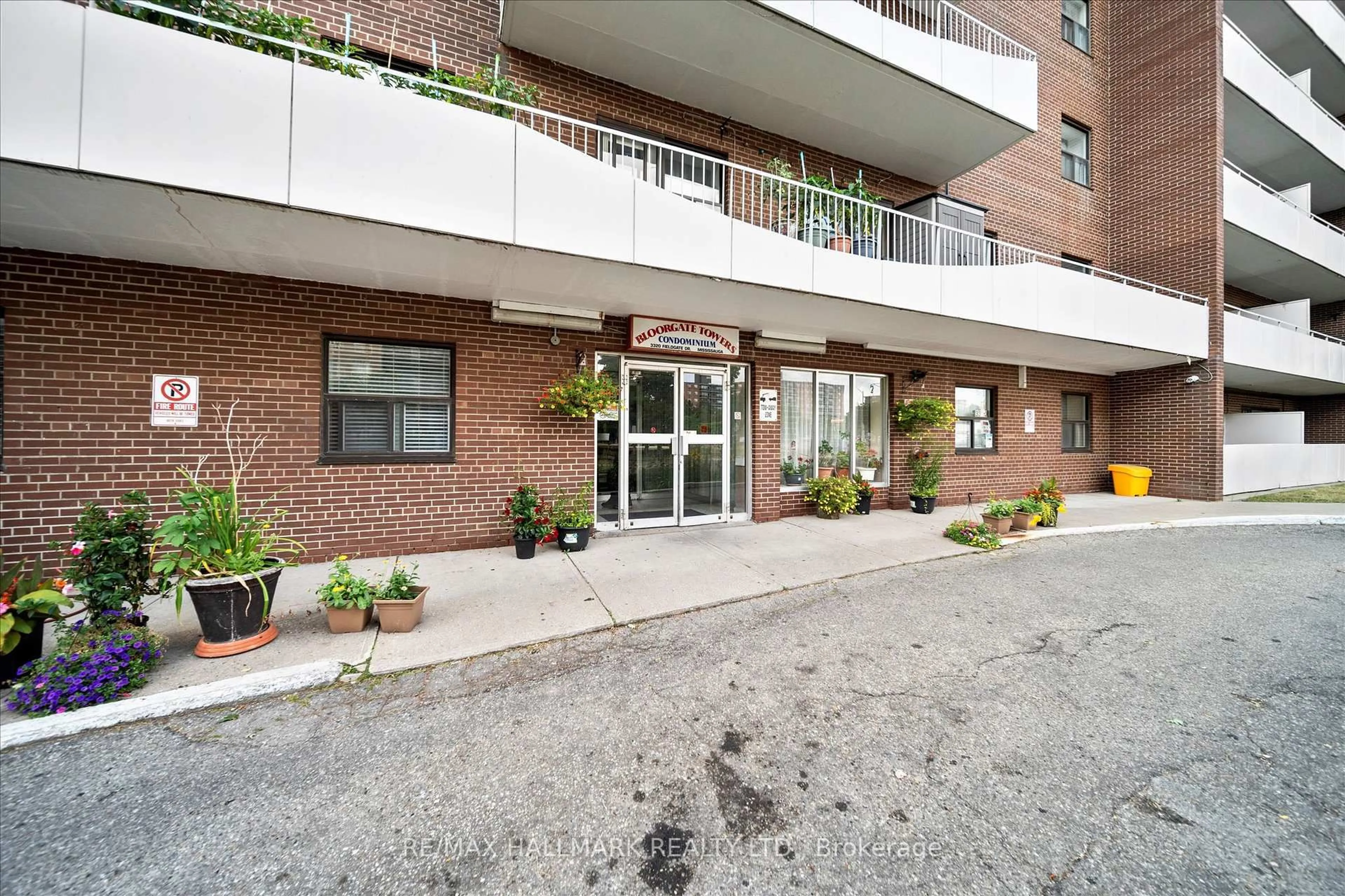 Unknown for 3320 Fieldgate Dr #404, Mississauga Ontario L4X 2J2