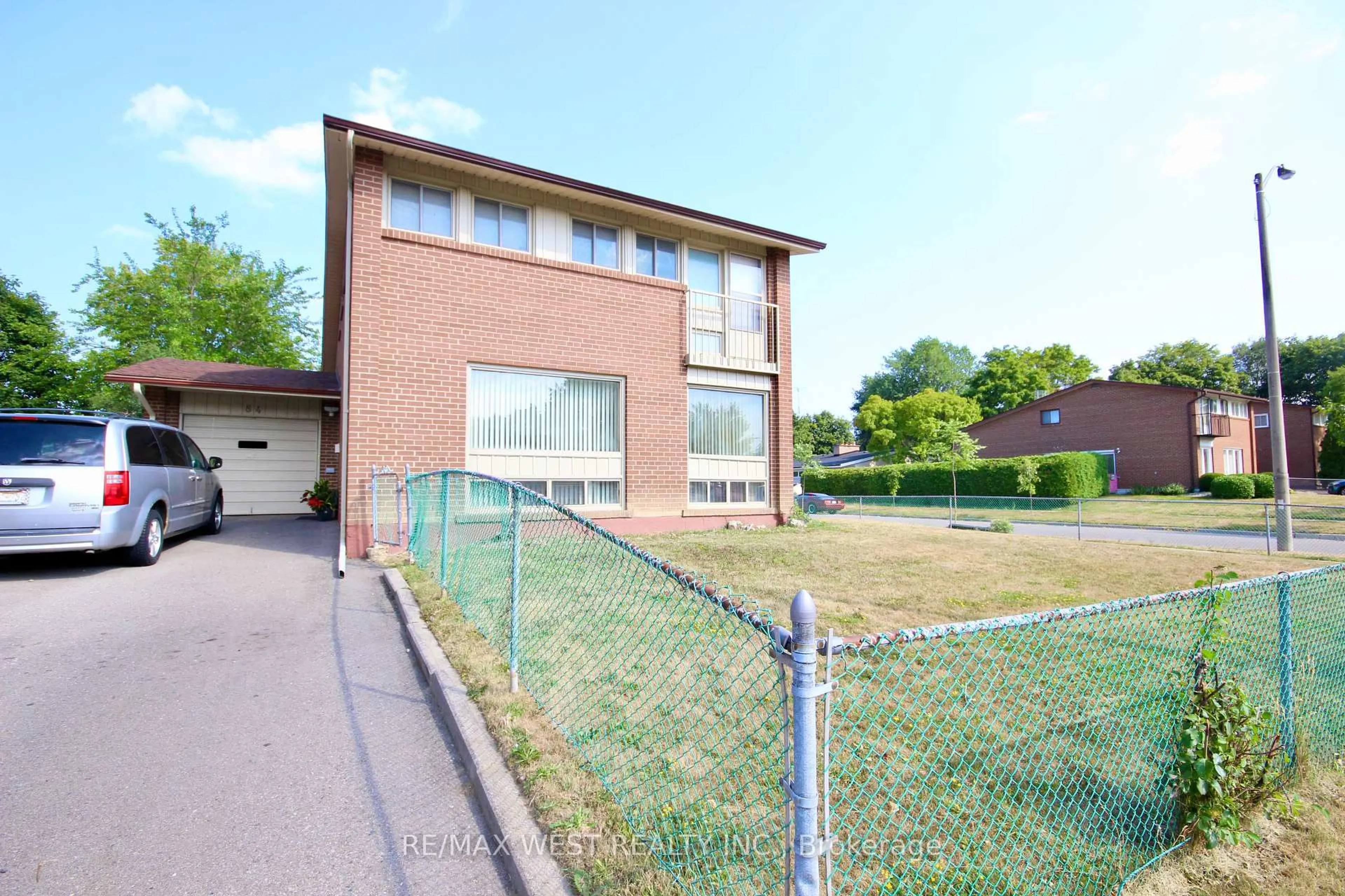 Unknown for 84 Orpington Cres, Toronto Ontario M9V 3E7