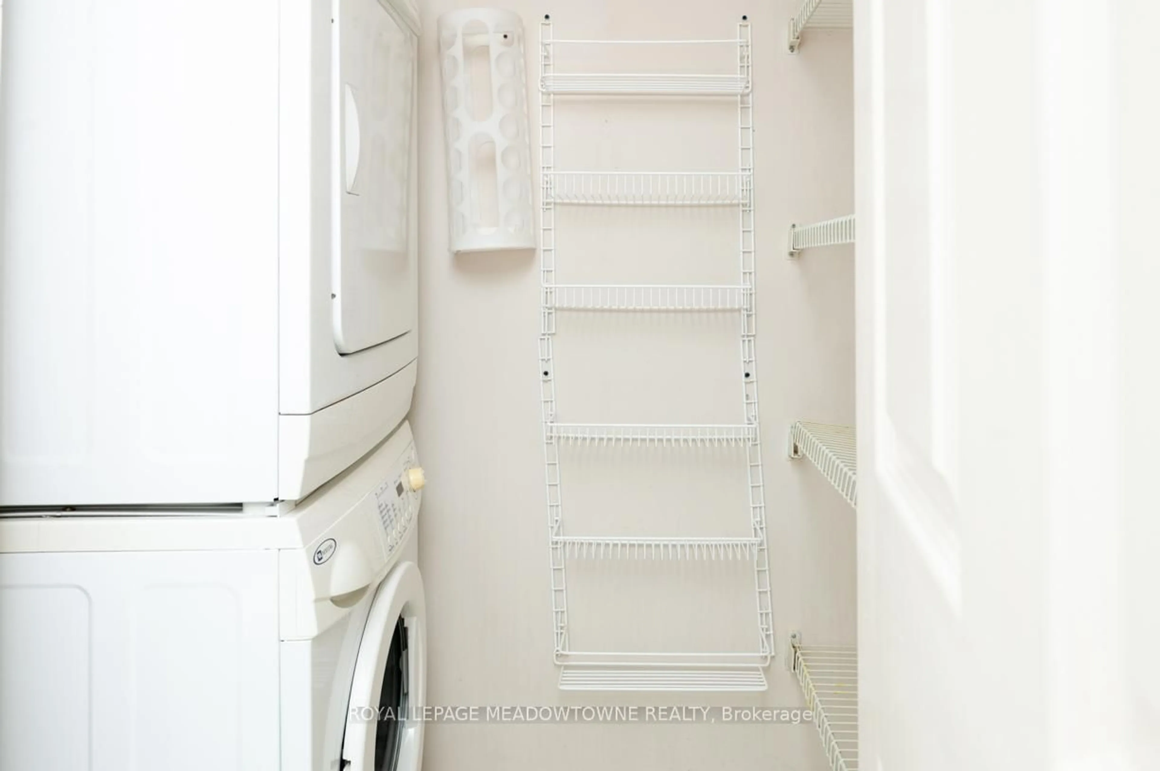Laundry room for 2155 Burnhamthorpe Rd #902, Mississauga Ontario L5L 5P4