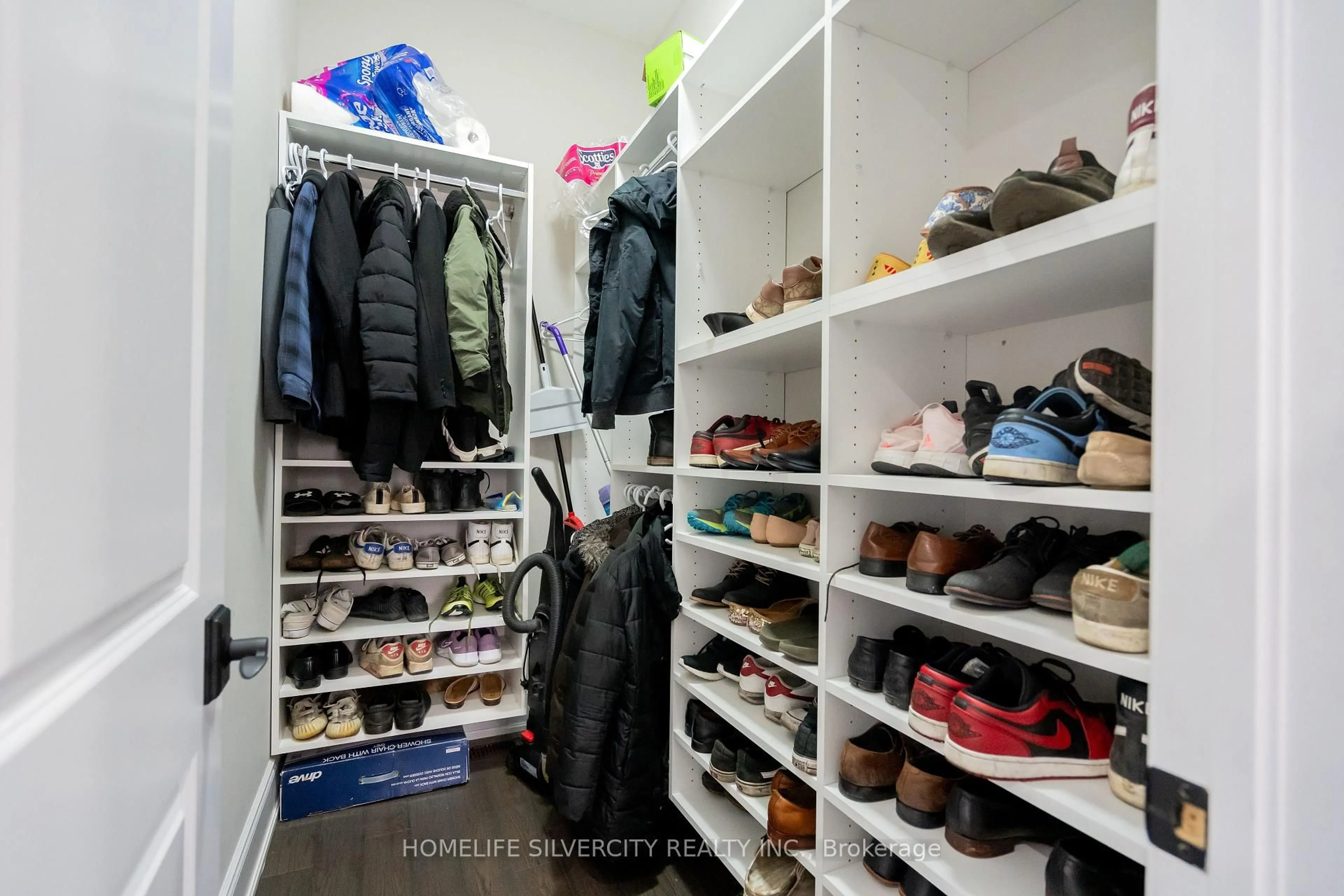Storage room or clothes room or walk-in closet for 15 Moonstruck St, Caledon Ontario L7C 3A3