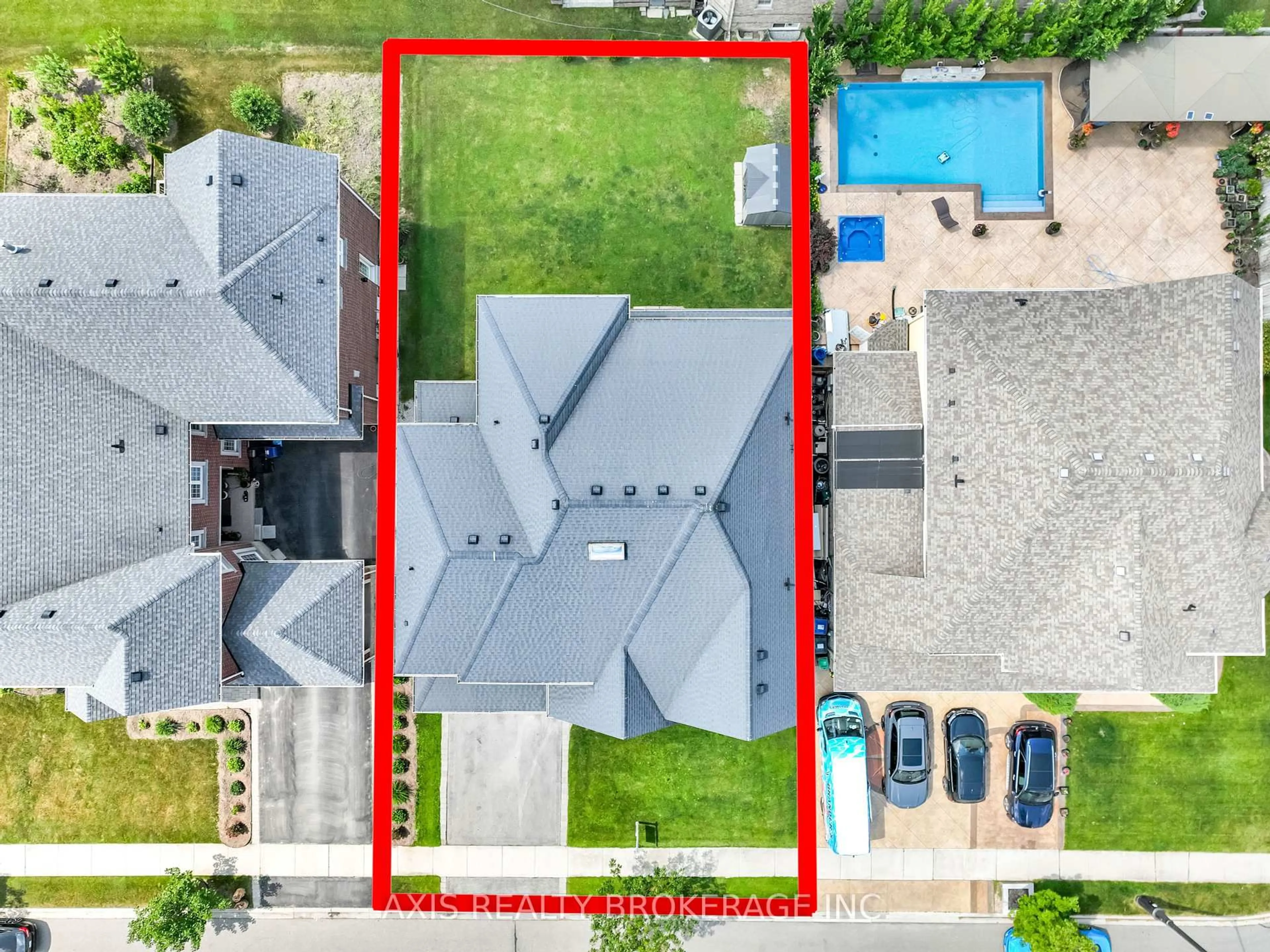 A pic from outside/outdoor area/front of a property/back of a property/a pic from drone, street for 48 Kelways Circ, Brampton Ontario L6T 0G5