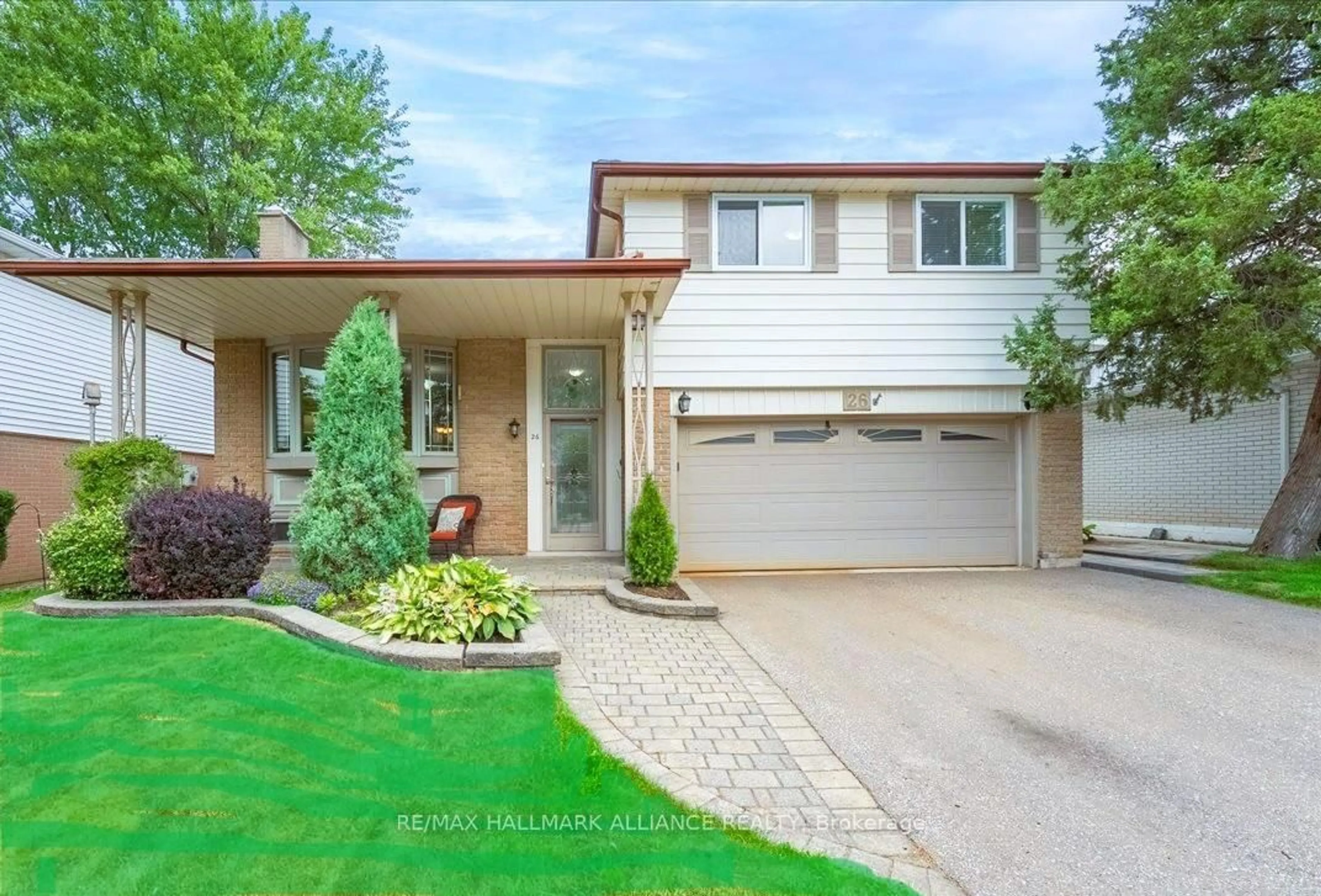 Unknown for 26 Lockton Cres, Brampton Ontario L6W 1C3