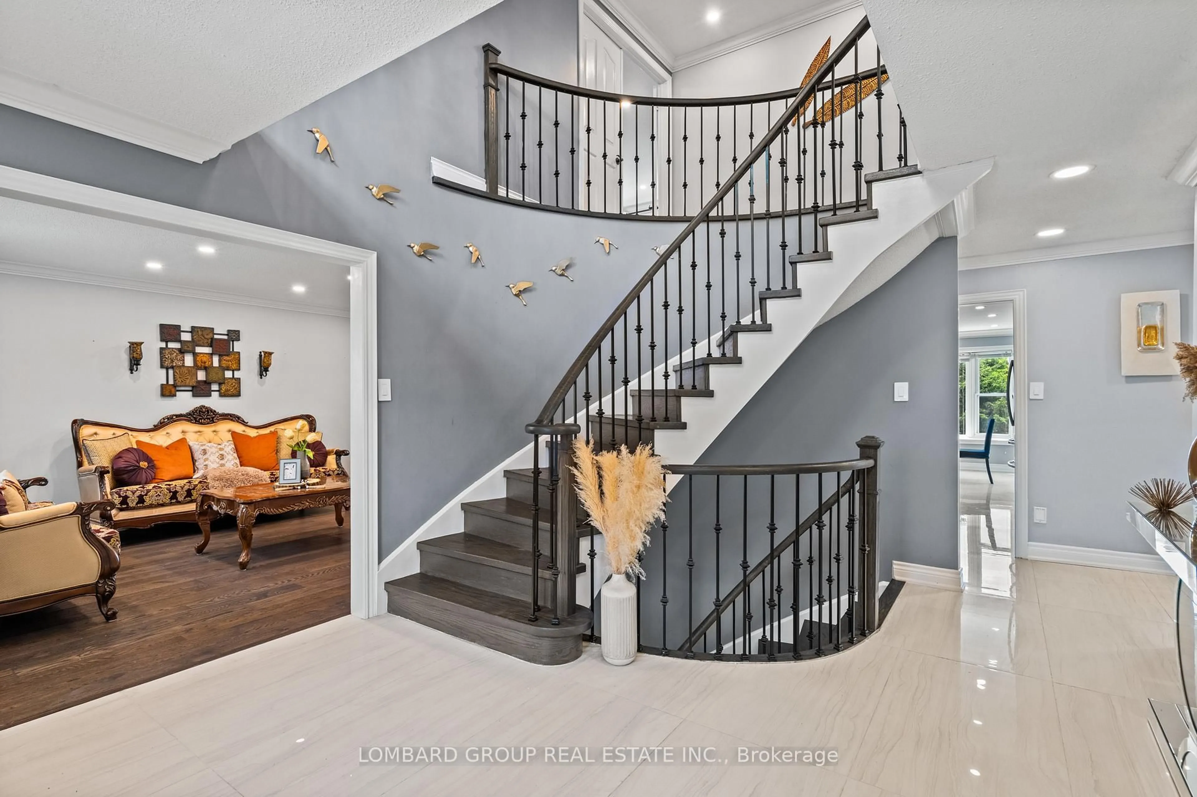 Stairs for 10 Whitmore Crt, Brampton Ontario L6Z 2A5