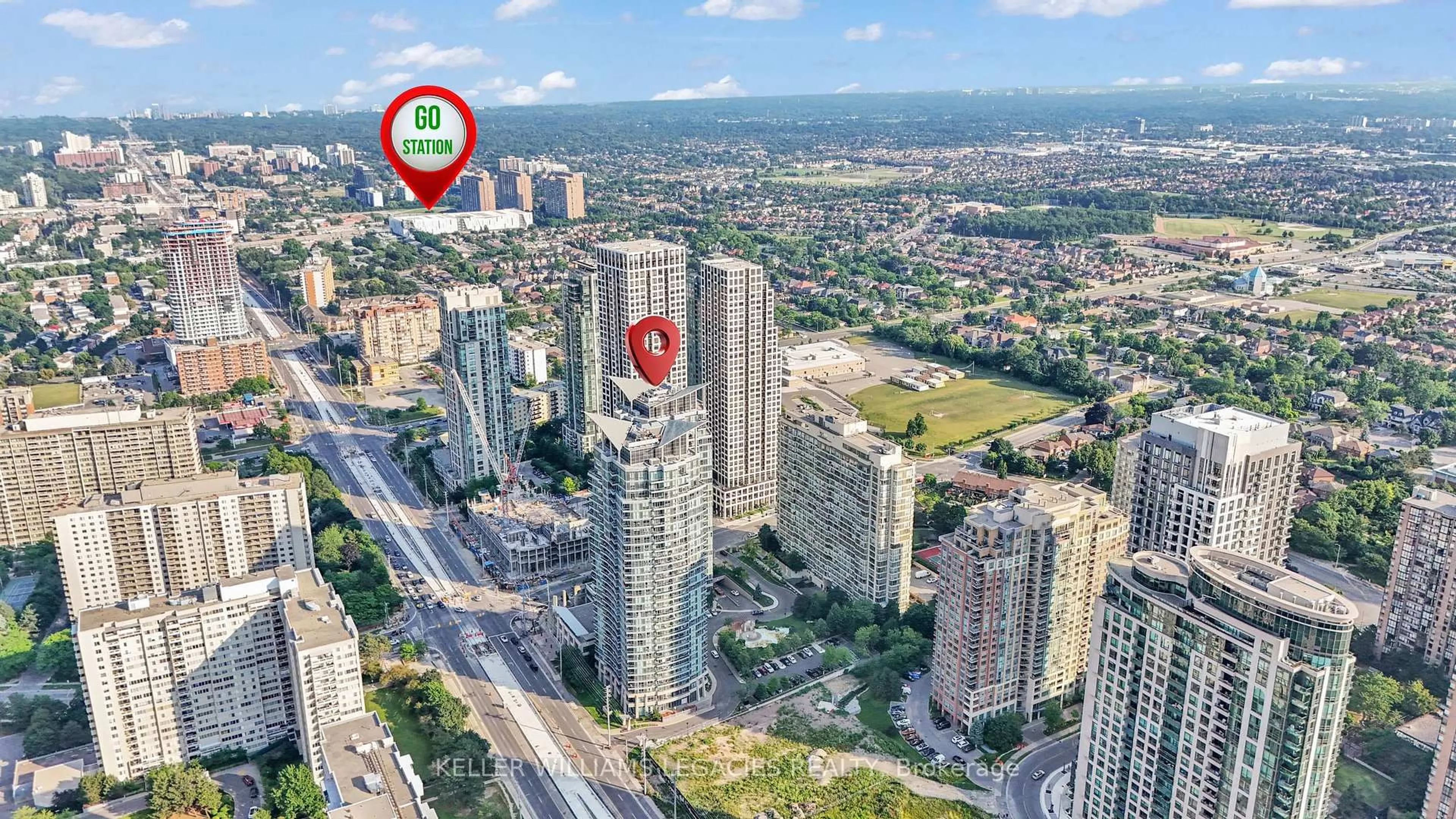 A pic from outside/outdoor area/front of a property/back of a property/a pic from drone, city buildings view from balcony for 33 Elm Dr #2013, Mississauga Ontario L5B 4L2