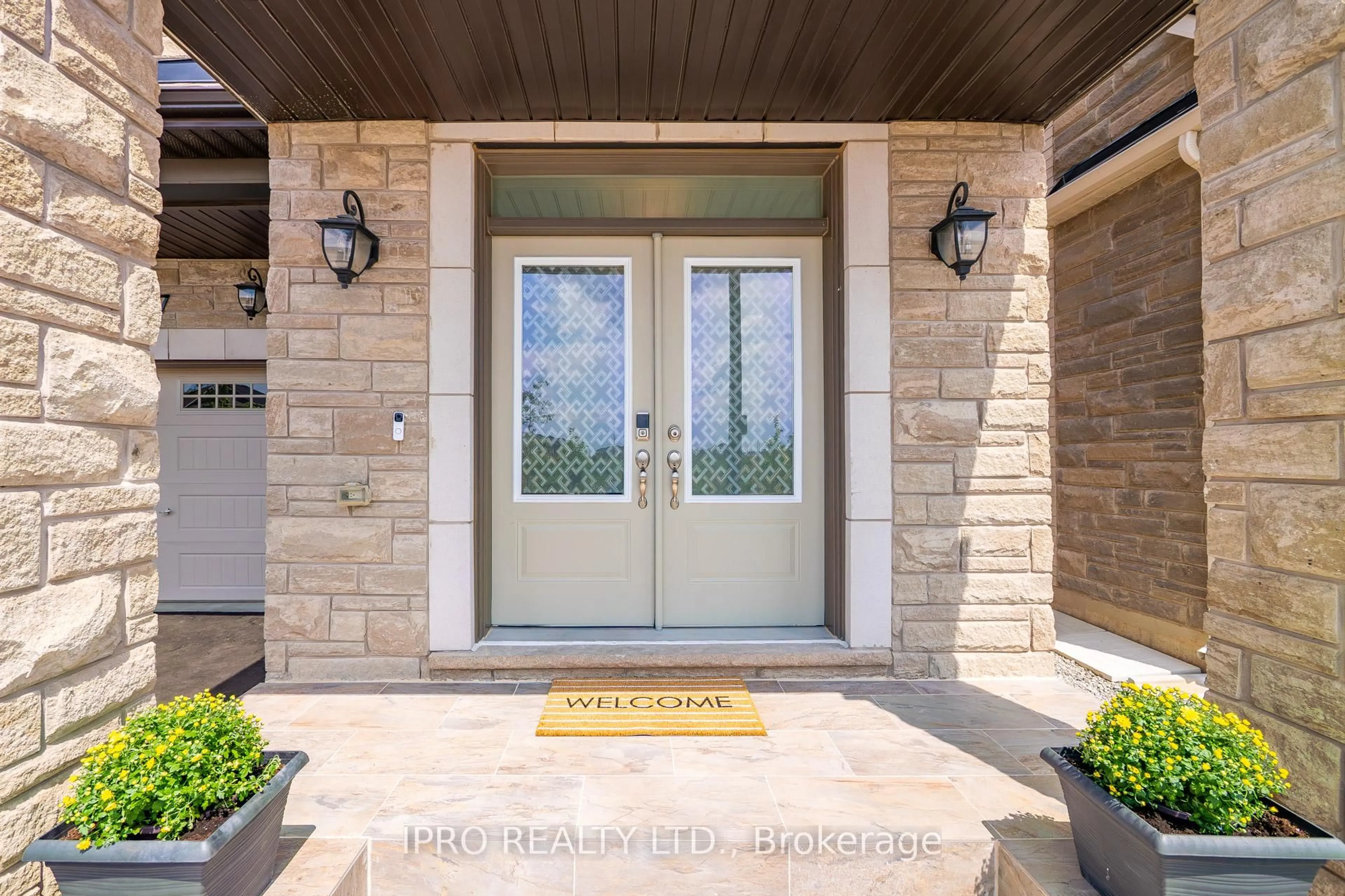 Indoor entryway for 1297 Manitou Way, Milton Ontario L9E 2A7