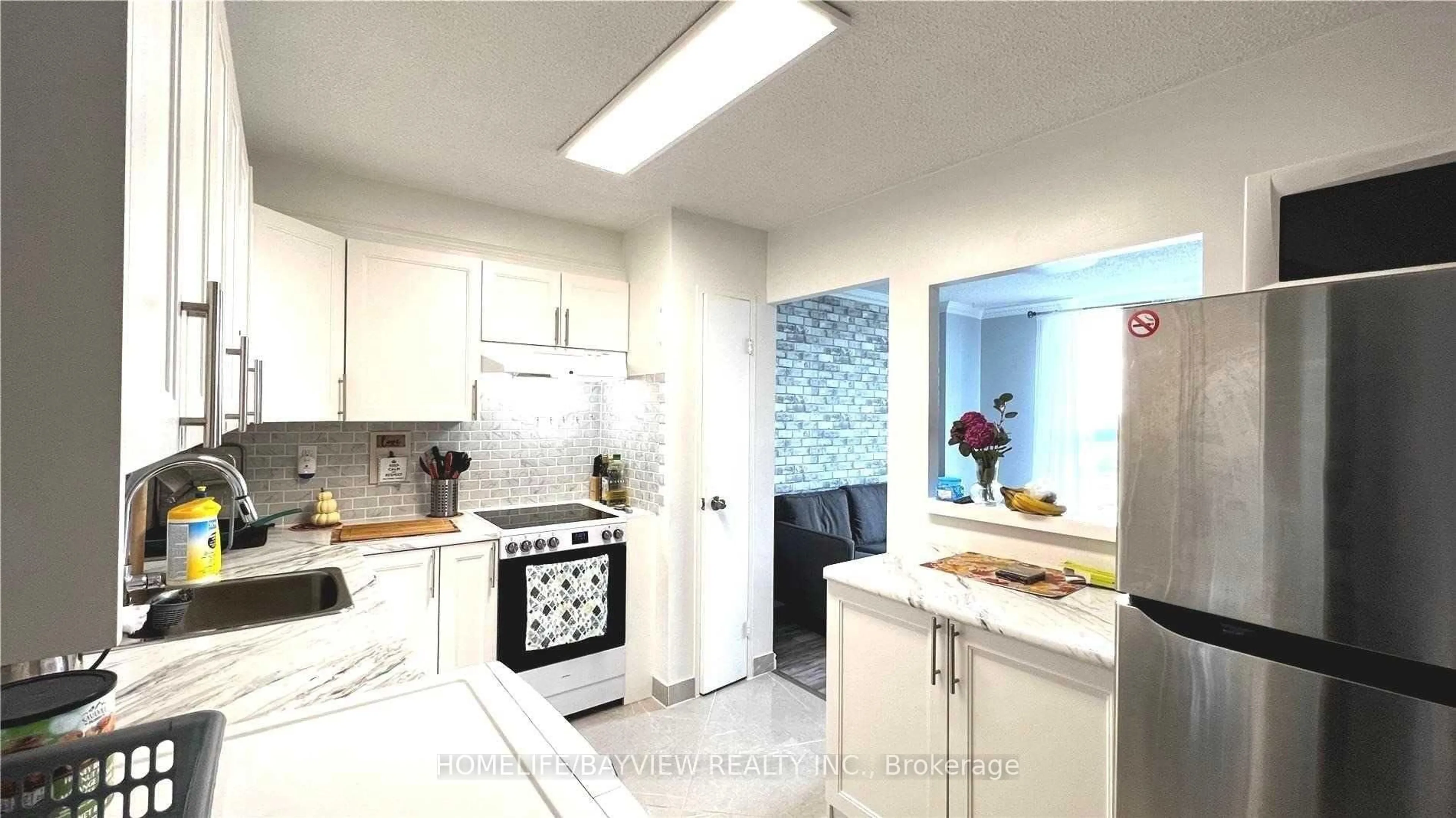 Standard kitchen, unknown for 4645 Jane St #909, Toronto Ontario M3N 2K9