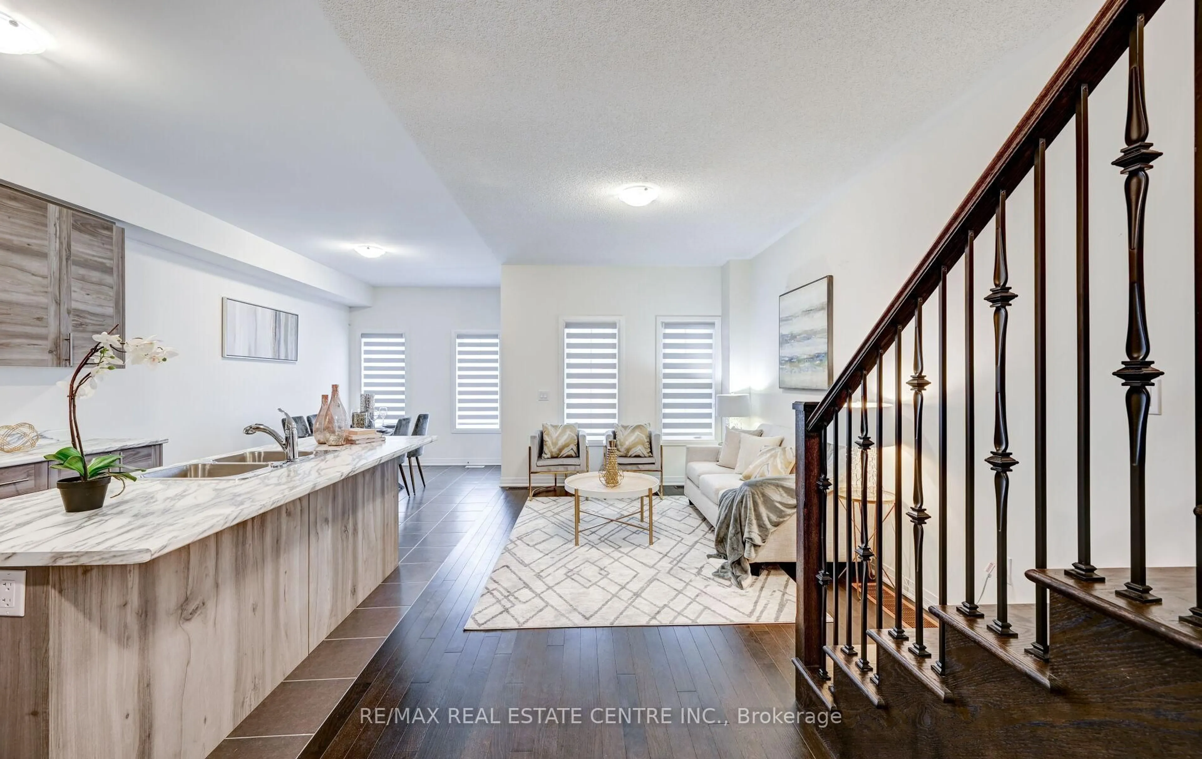 Open concept kitchen, unknown for 9 Brixham Lane, Brampton Ontario L7A 5K2