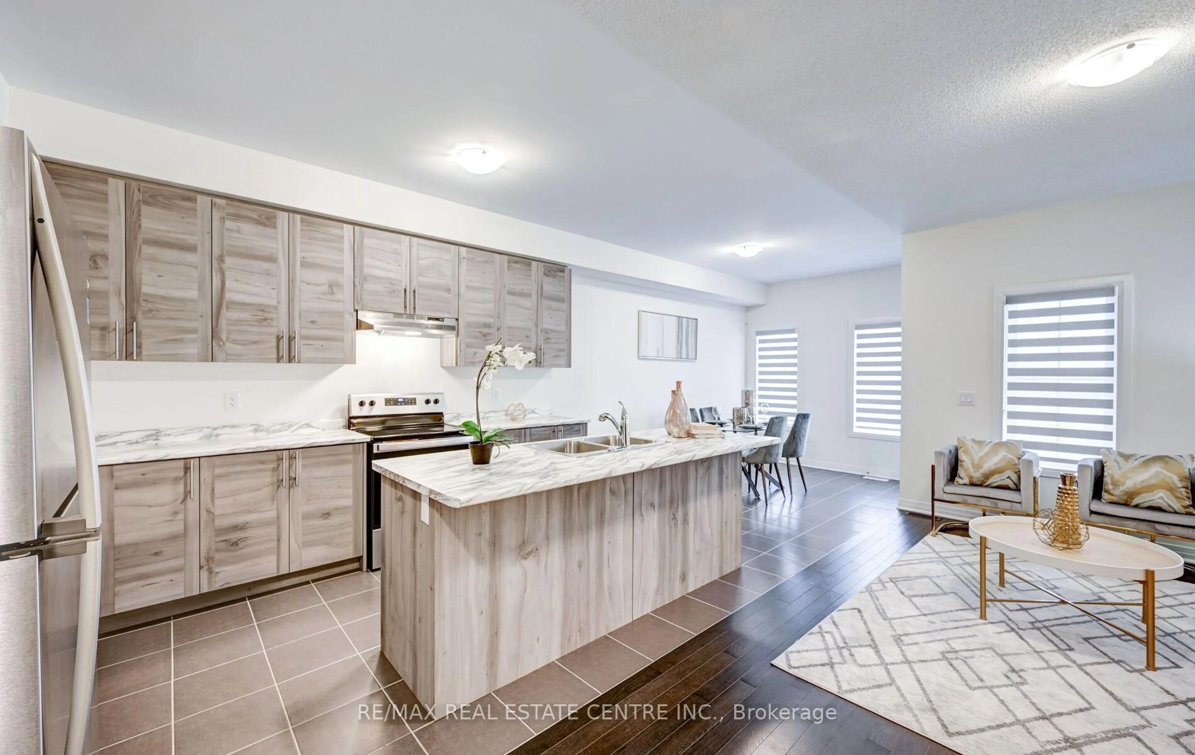 Open concept kitchen, unknown for 9 Brixham Lane, Brampton Ontario L7A 5K2