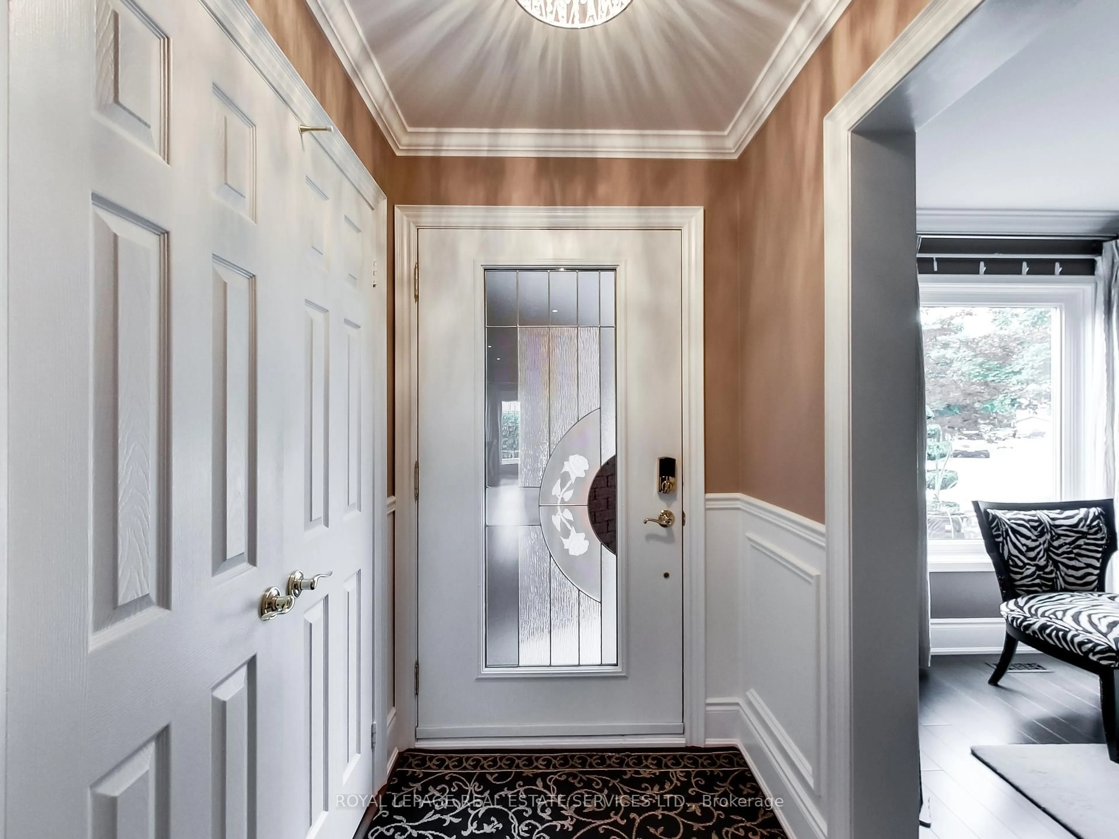 Indoor entryway for 3506 Pintail Circ, Mississauga Ontario L5N 6C7