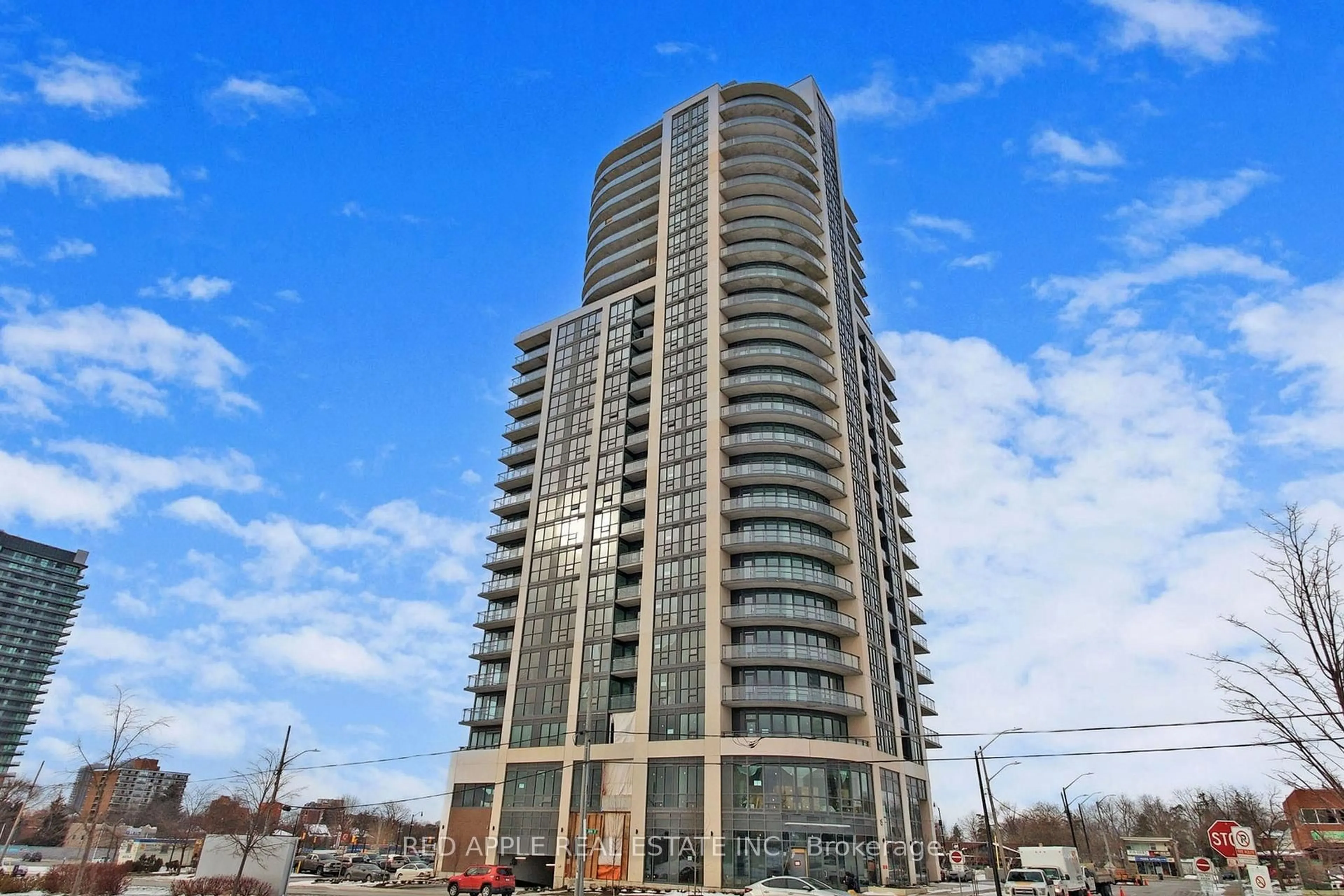 Indoor foyer for 15 Lynch St #2203, Brampton Ontario L6W 2Z8