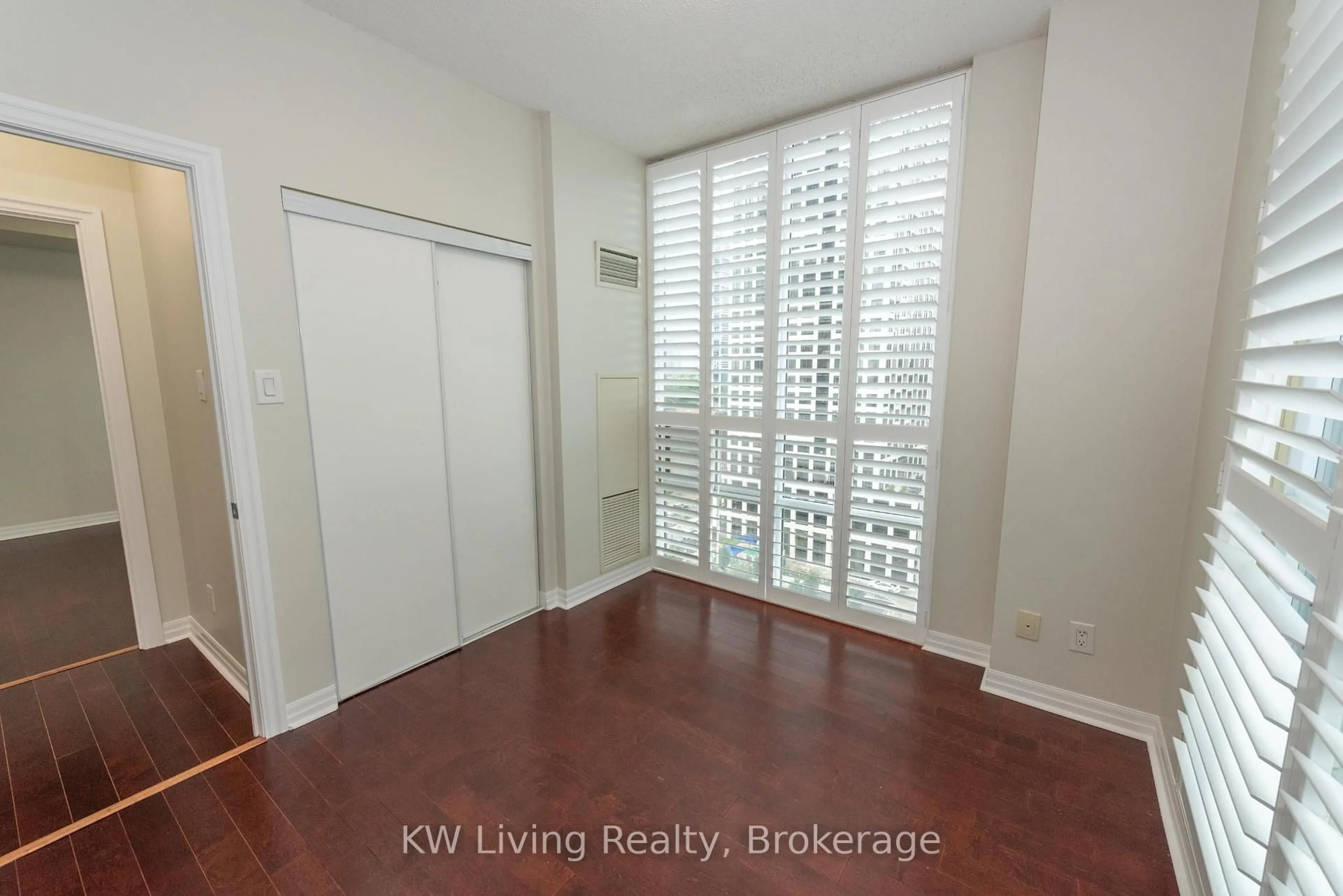 A pic of a room for 3515 Kariya Dr #1502, Mississauga Ontario L5B 0C1