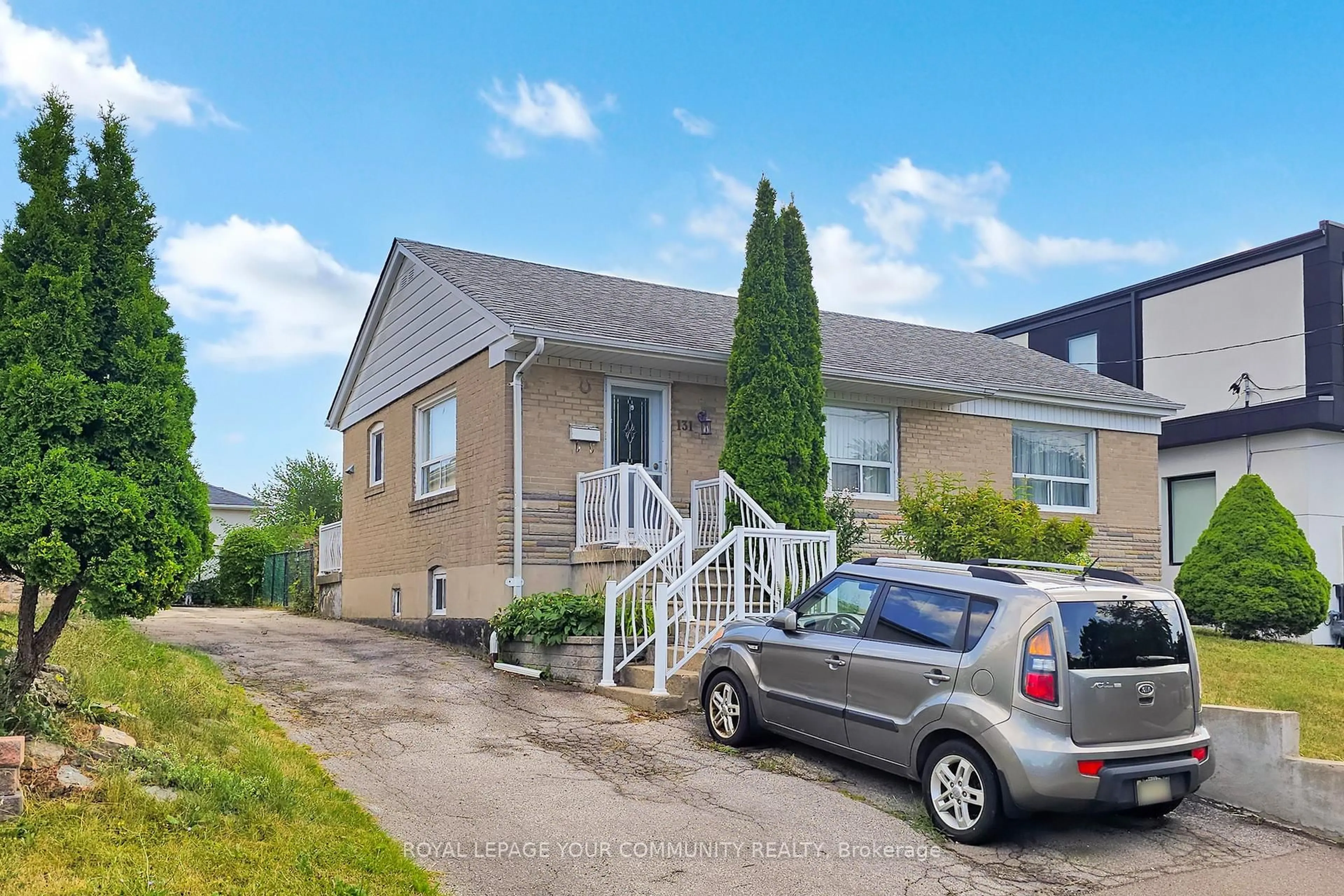 Unknown for 131 Calvington Dr, Toronto Ontario M3M 2M5