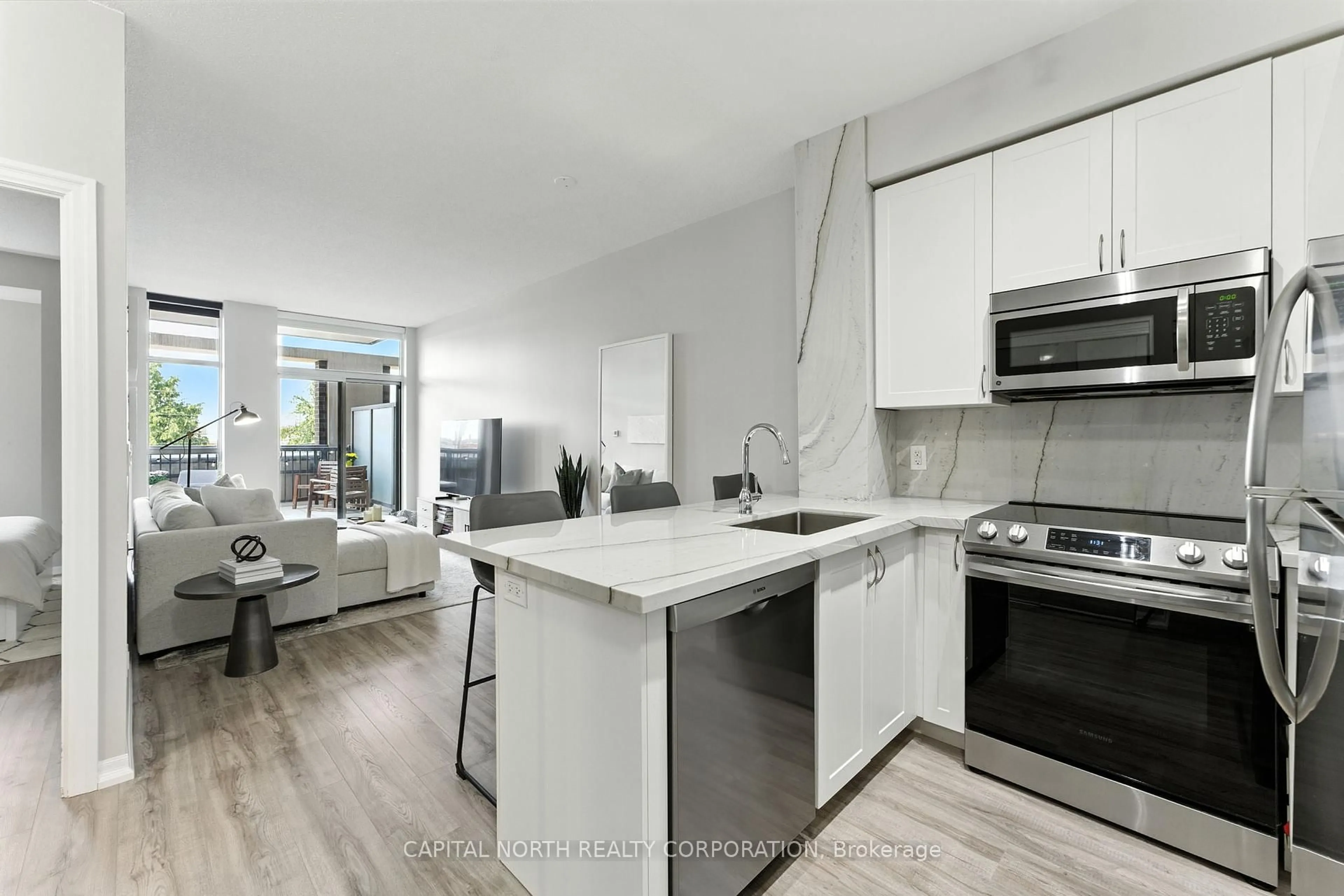 Open concept kitchen, unknown for 1940 Ironstone Dr #213, Burlington Ontario L7L 0G5