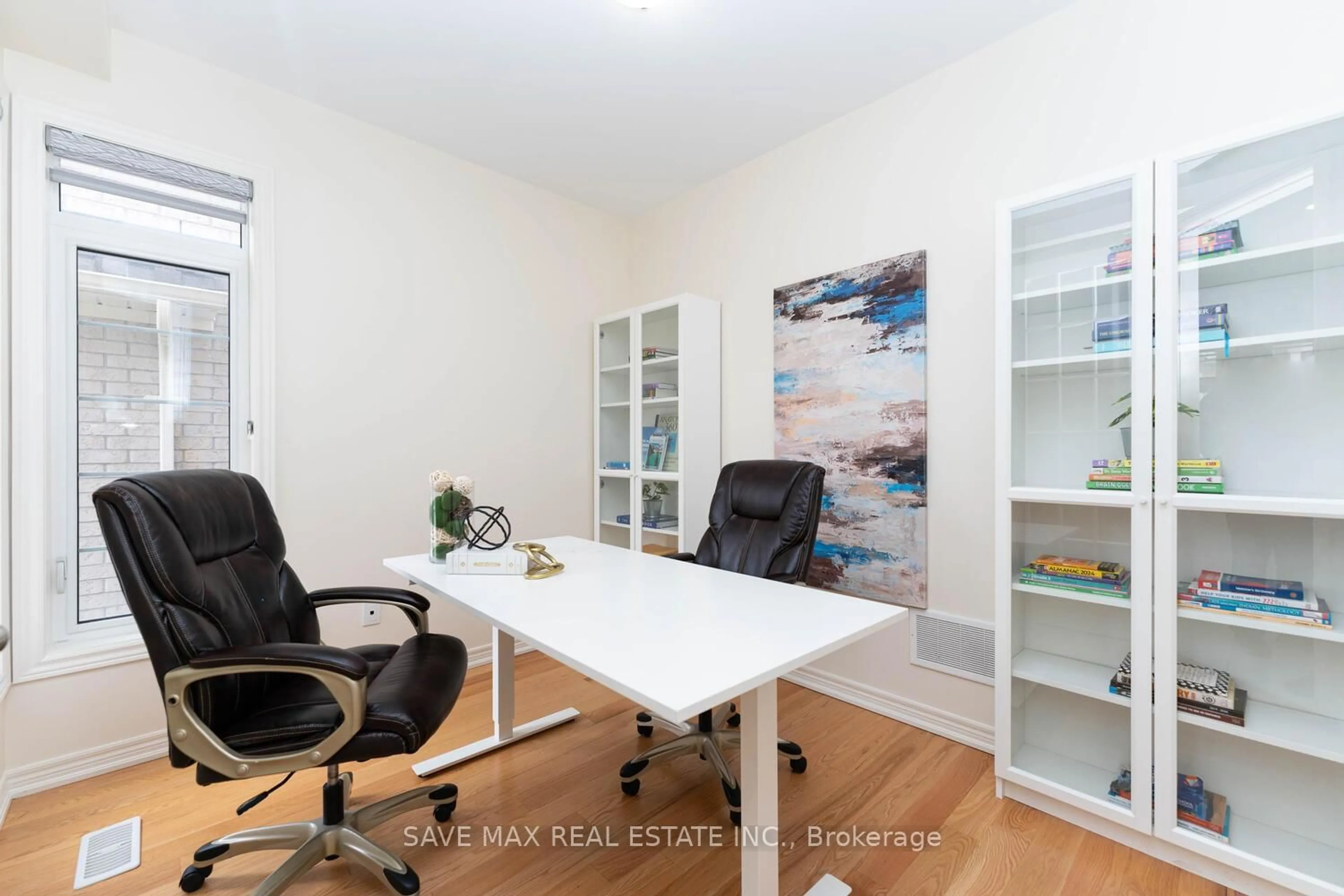 A pic of a room for 25 Fann Dr, Brampton Ontario L7A 4L4