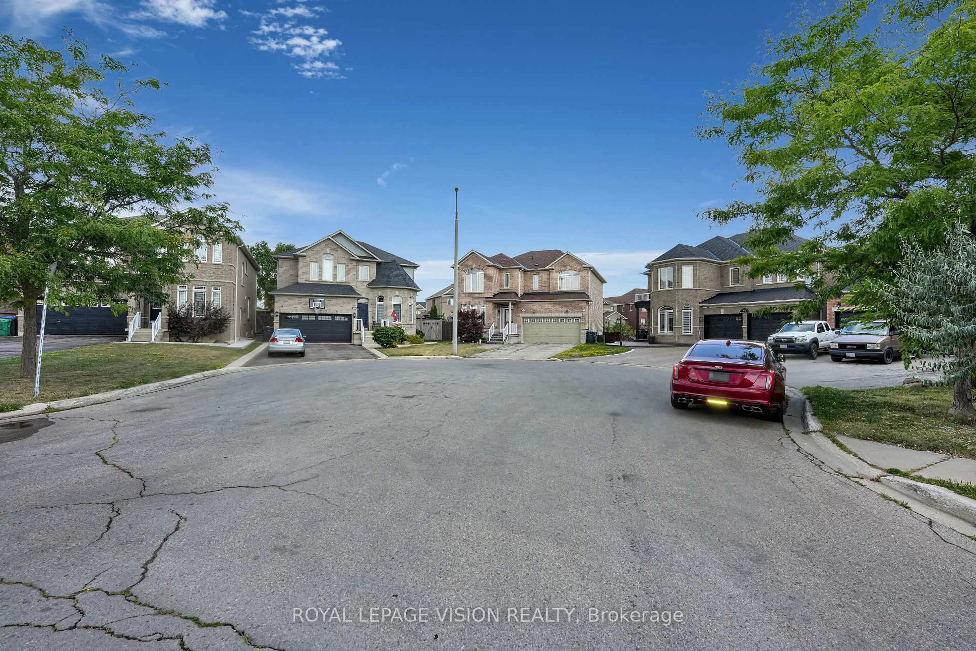 A pic from outside/outdoor area/front of a property/back of a property/a pic from drone, street for 16 Putnam Dr, Brampton Ontario L7A 3S4
