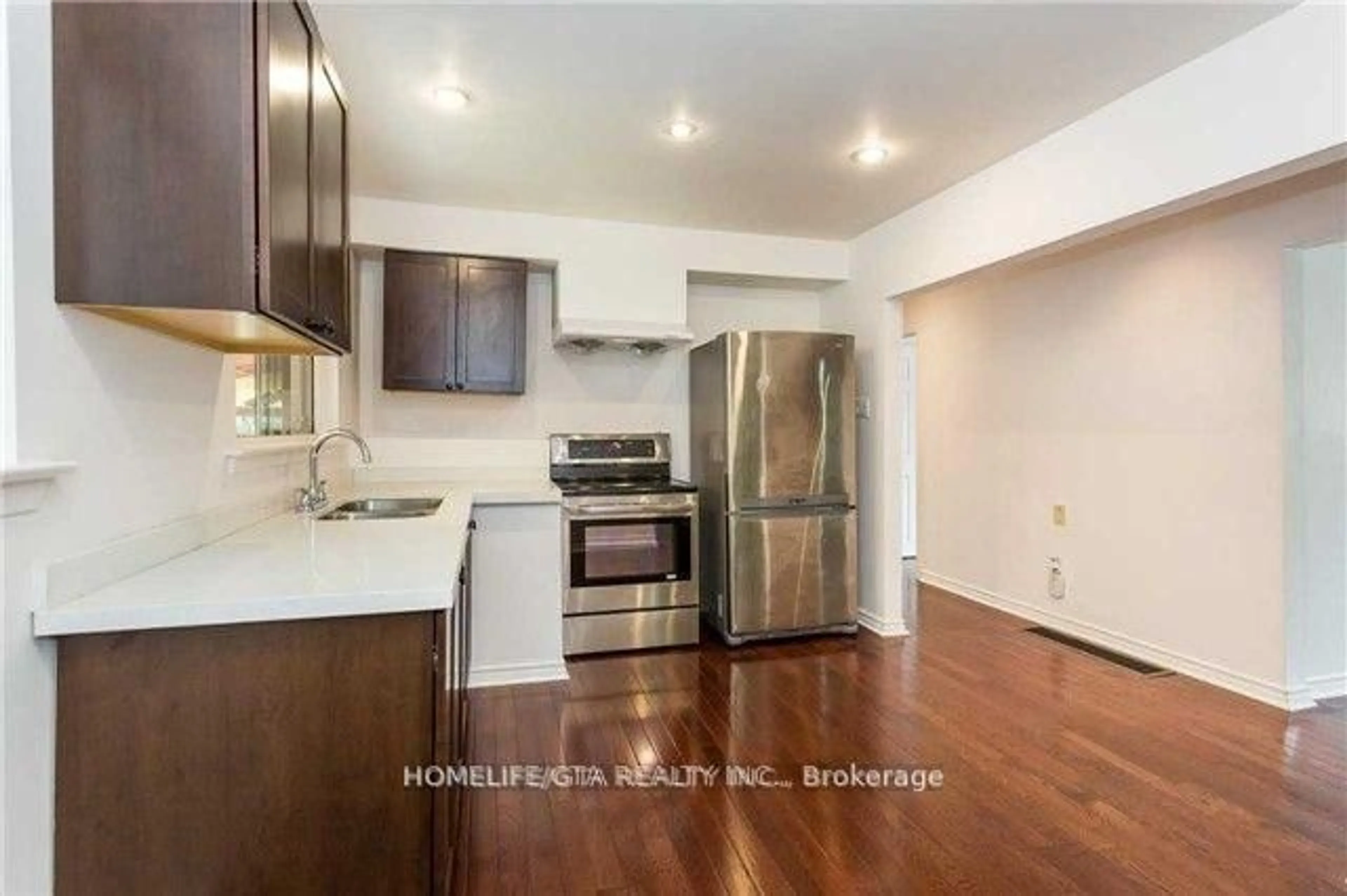 Standard kitchen, wood/laminate floor for 84 Ardglen Dr, Brampton Ontario L6W 1V6