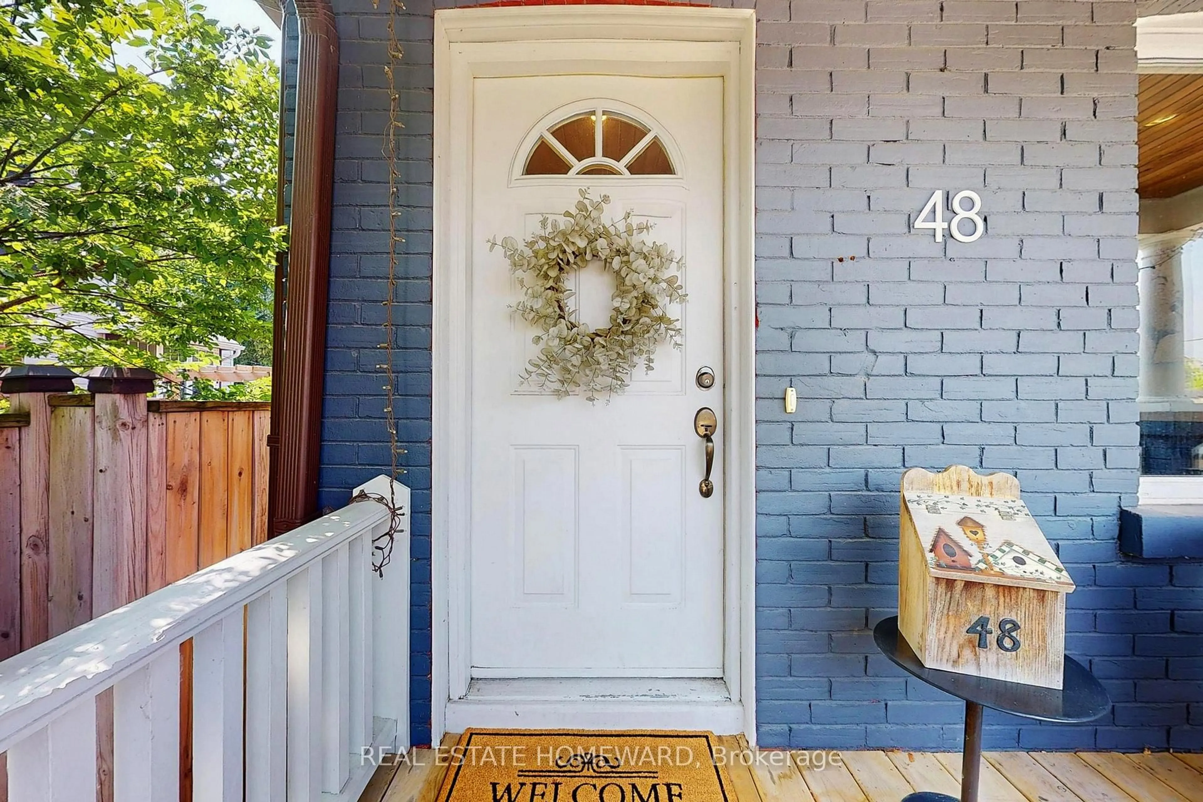 Indoor entryway for 48 Holley Ave, Toronto Ontario M9N 2C5