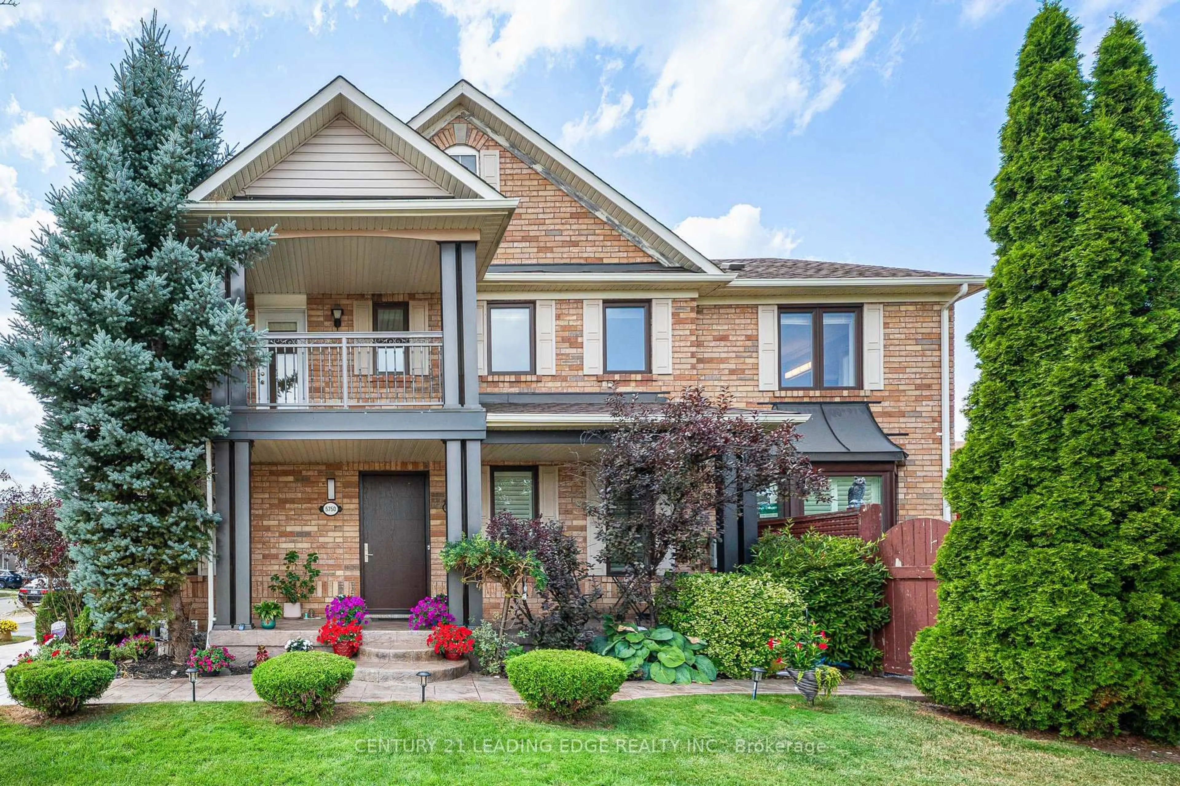 Home with brick exterior material, street for 5750 CHURCHILL MEADOWS Blvd, Mississauga Ontario L5M 7A5