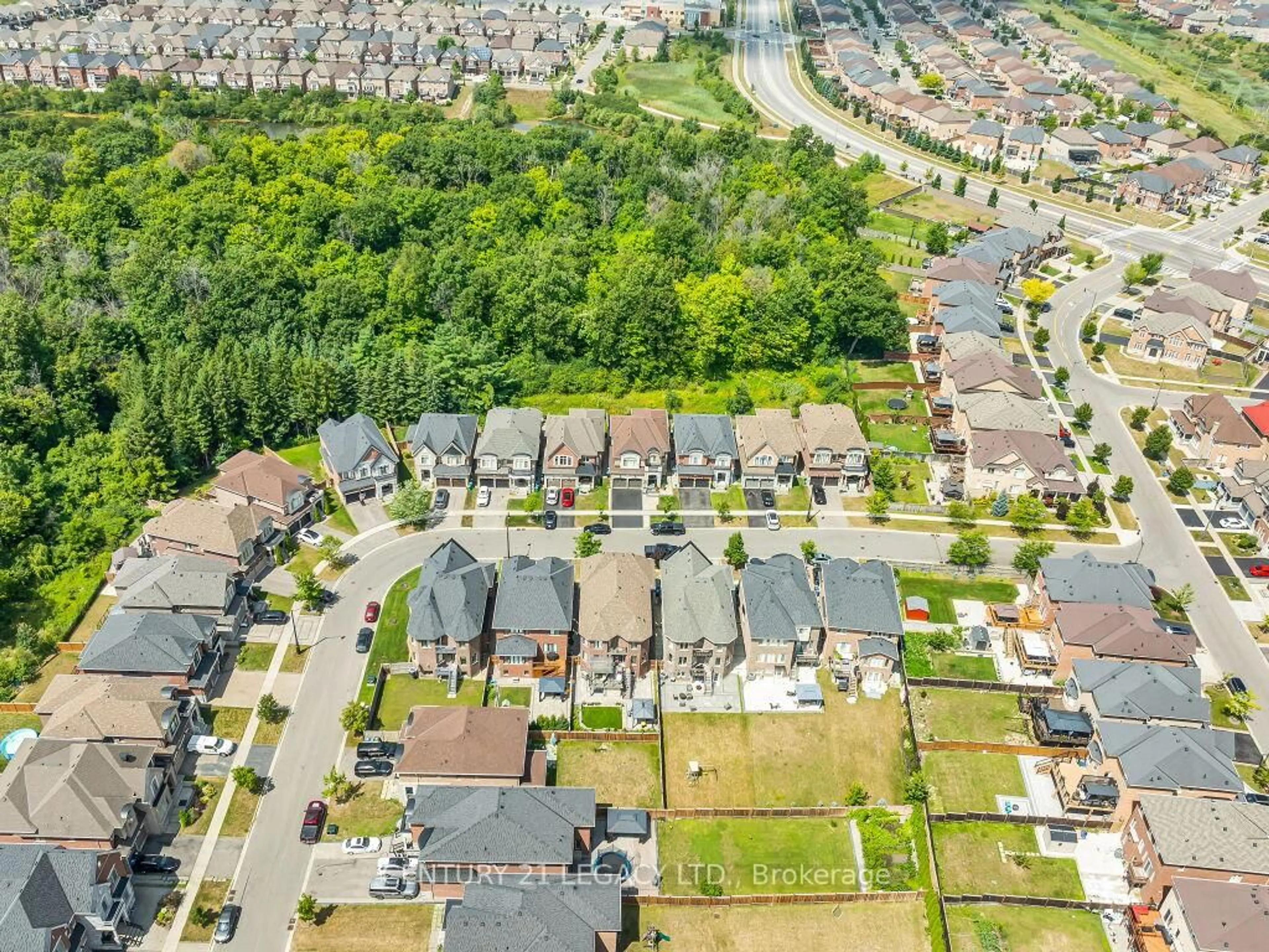 A pic from outside/outdoor area/front of a property/back of a property/a pic from drone, street for 8 Covina Rd, Brampton Ontario L6X 5L2
