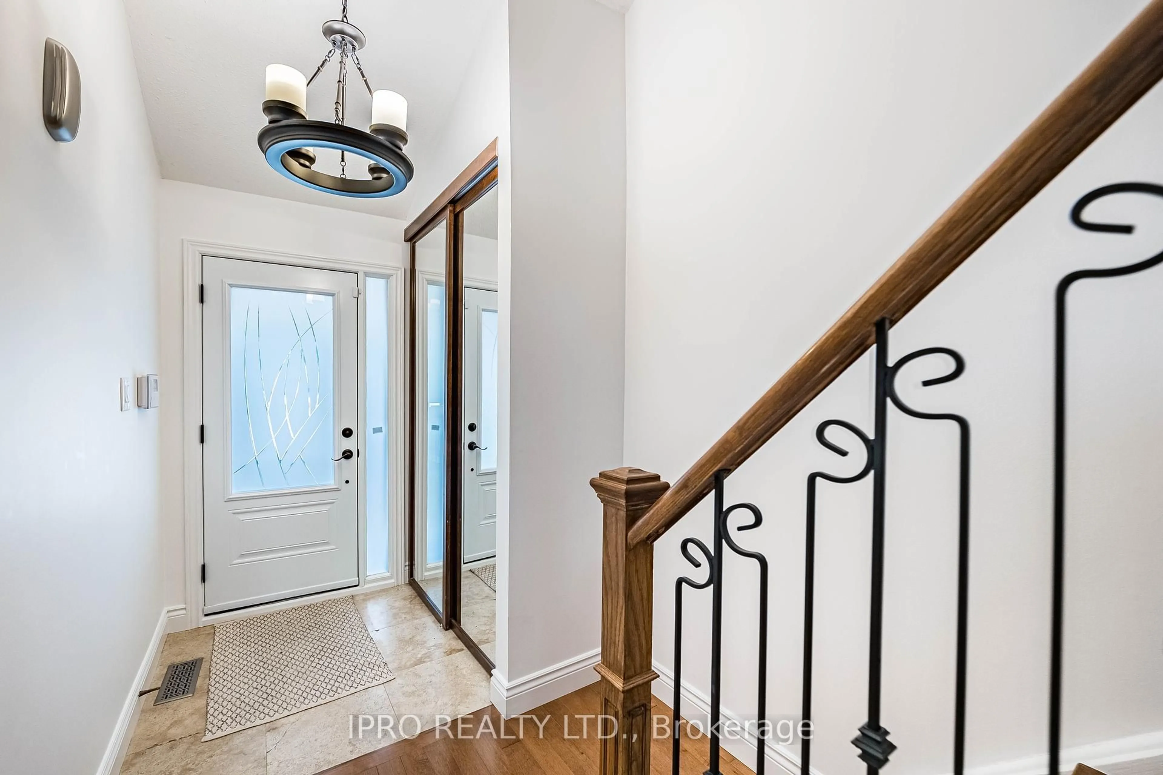 Indoor entryway for 16 Ackrow Crt, Toronto Ontario M9C 5C4