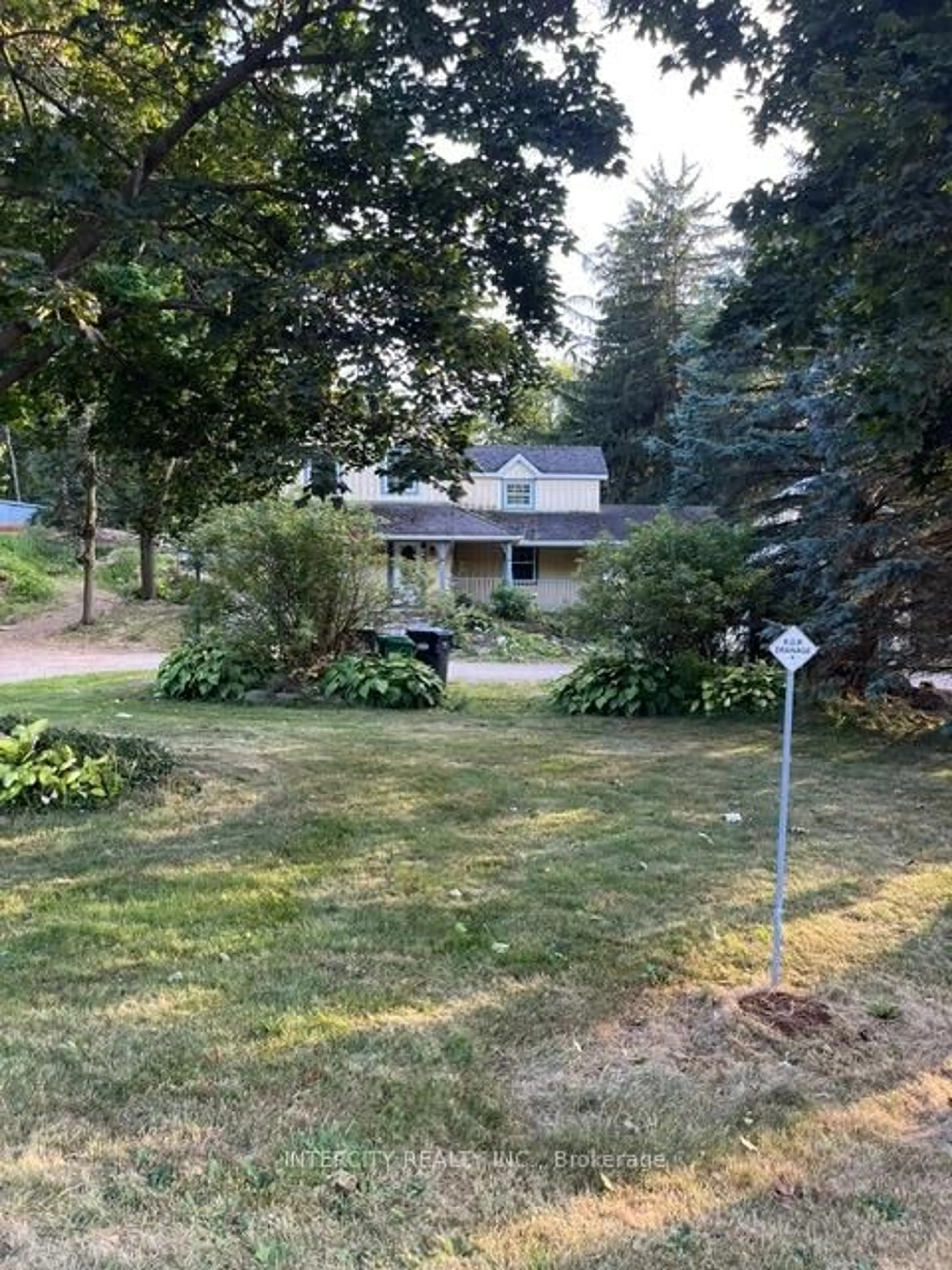 A pic from outside/outdoor area/front of a property/back of a property/a pic from drone, street for 19774 Airport Rd, Caledon Ontario L7K 0A3
