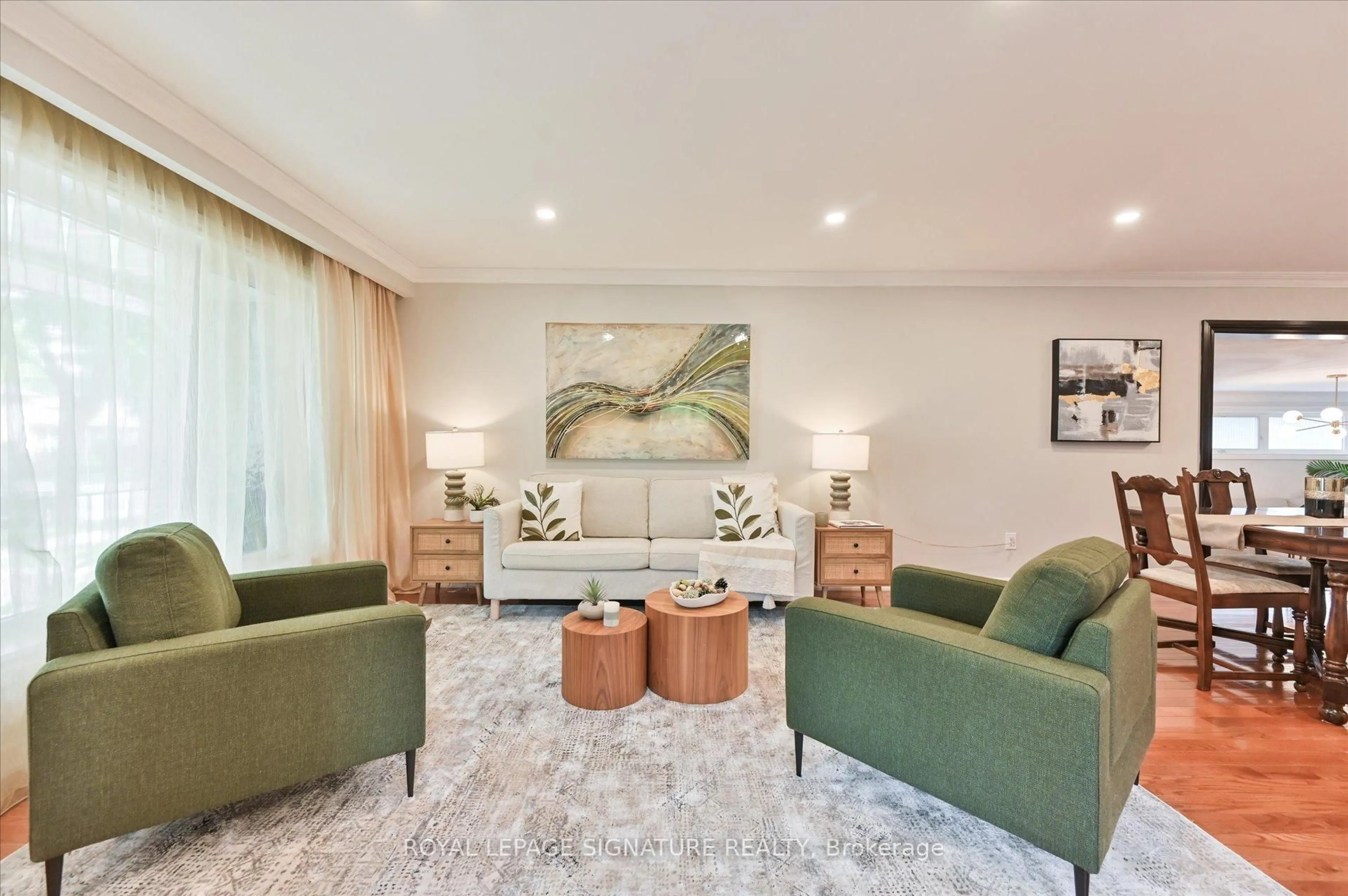 Living room with furniture, unknown for 113 Carsbrooke Rd, Toronto Ontario M9C 3C9