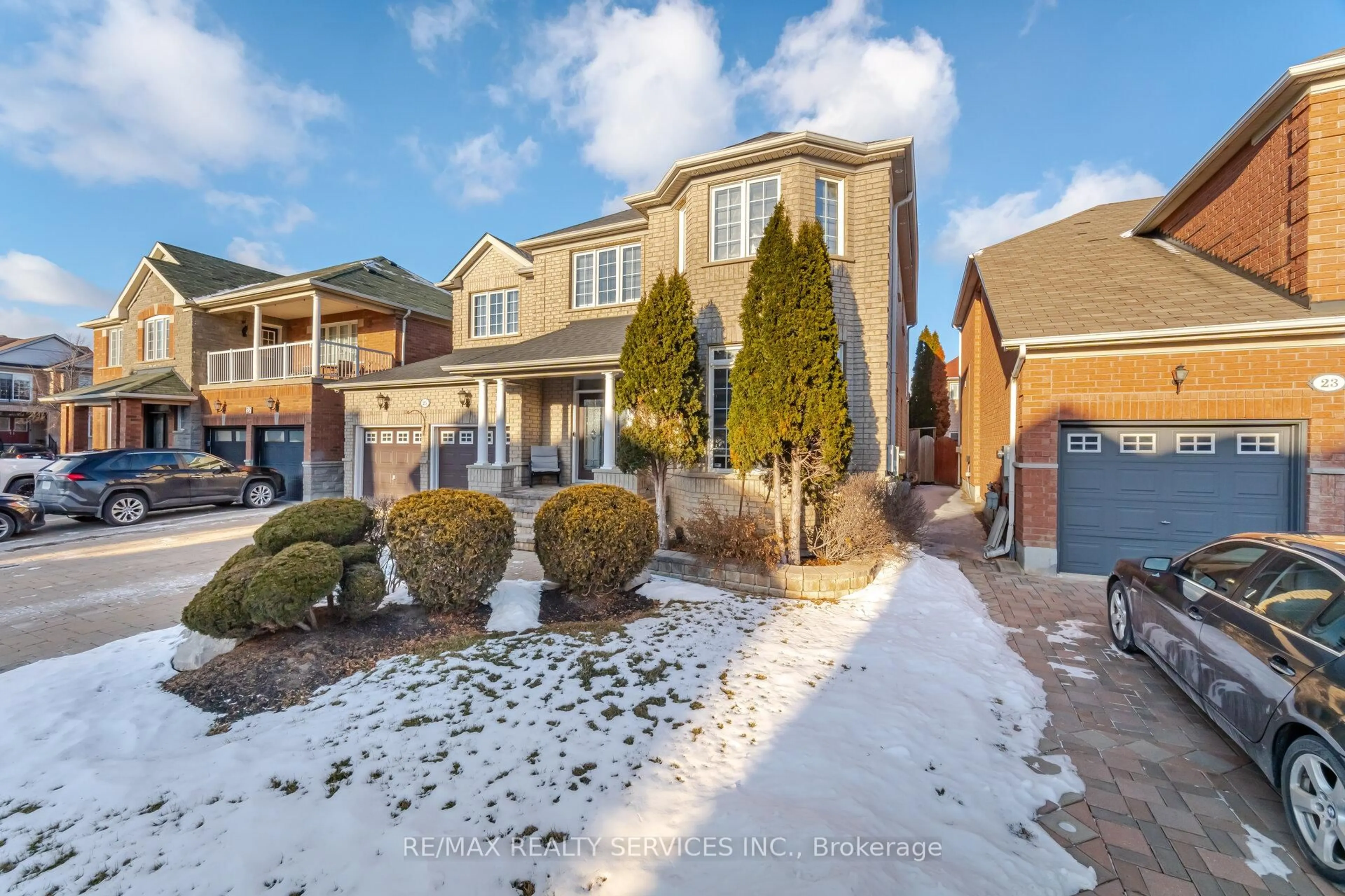 Unknown for 25 Mountain Gorge Rd, Brampton Ontario L6R 2X7